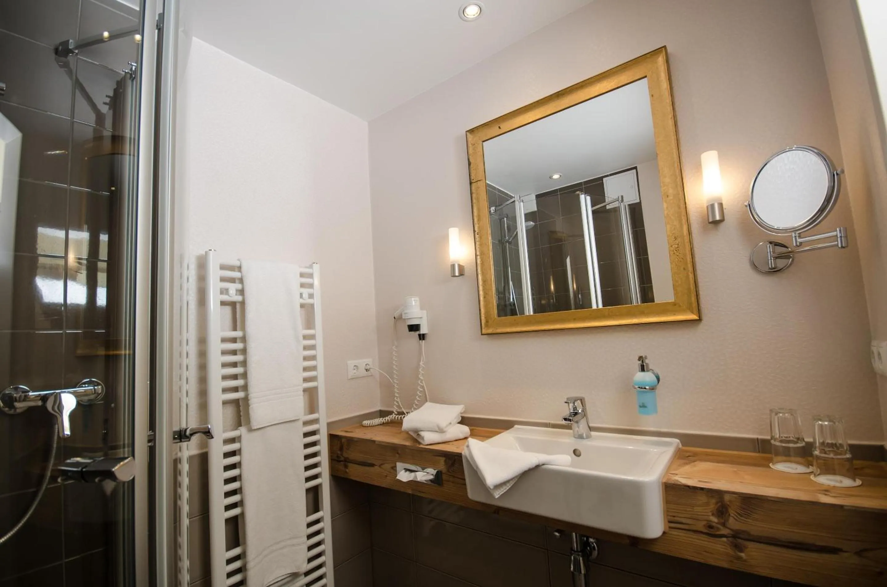 Shower in Köhlers Forsthaus Wellness & Genuss Hotel