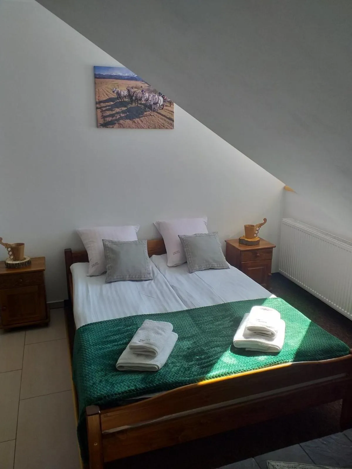 Photo of the whole room, Bed in Karczma Mikuda - Sauna Basen Jacuzzi z widokiem na góry - Kuligi - Parking