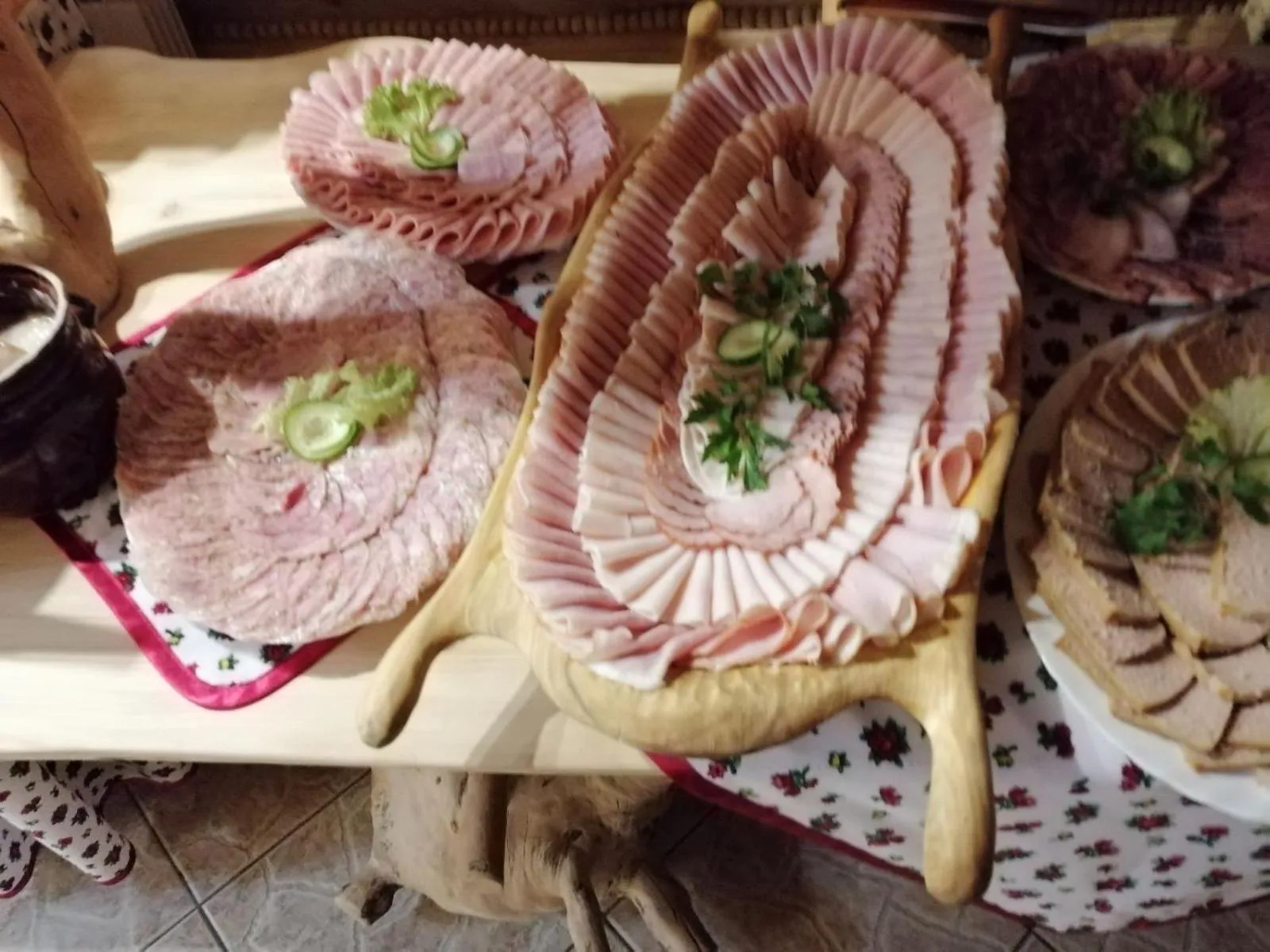 Breakfast in Karczma Mikuda - Sauna Basen Jacuzzi z widokiem na góry - Kuligi - Parking