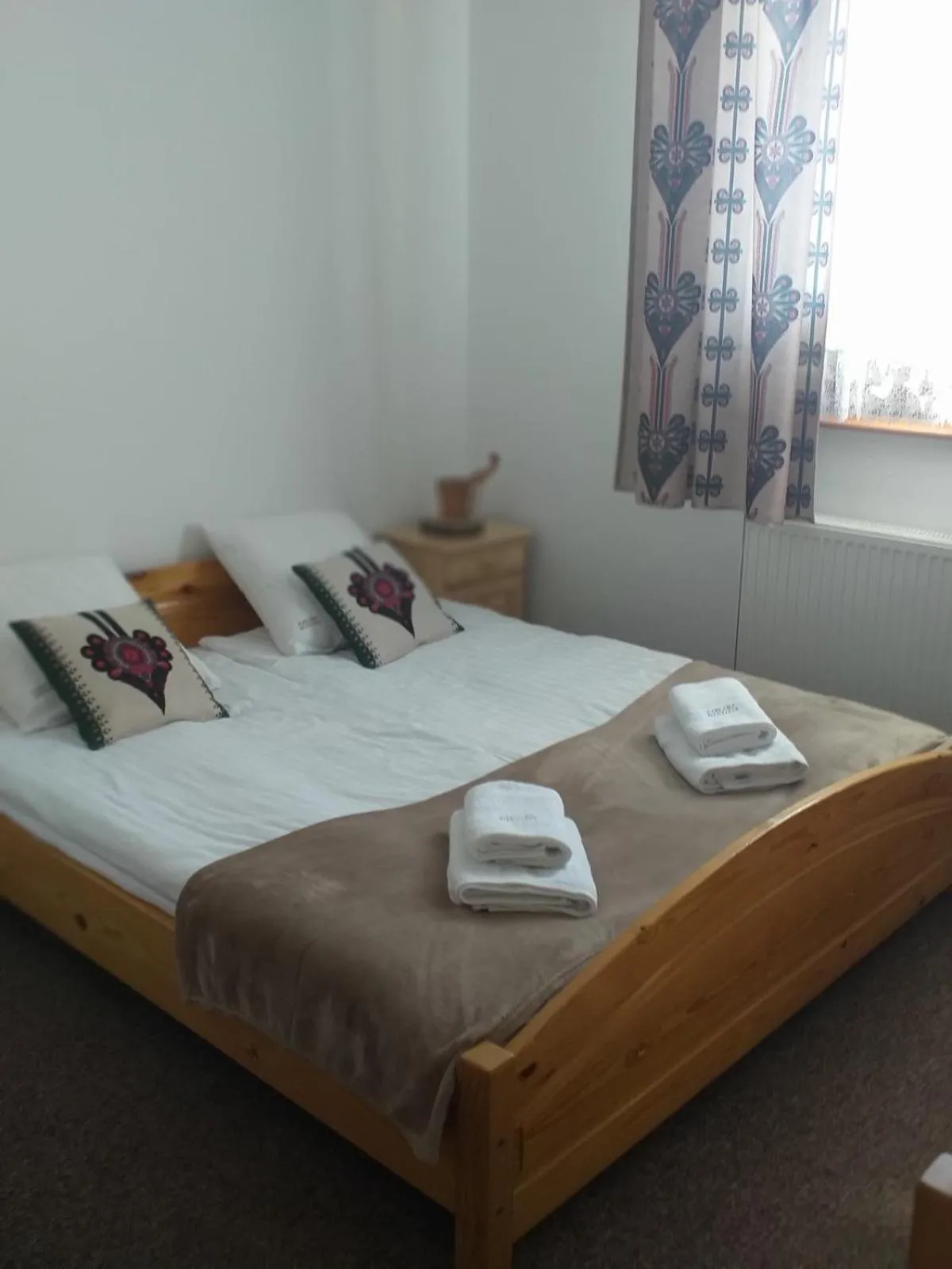 Photo of the whole room, Bed in Karczma Mikuda - Sauna Basen Jacuzzi z widokiem na góry - Kuligi - Parking