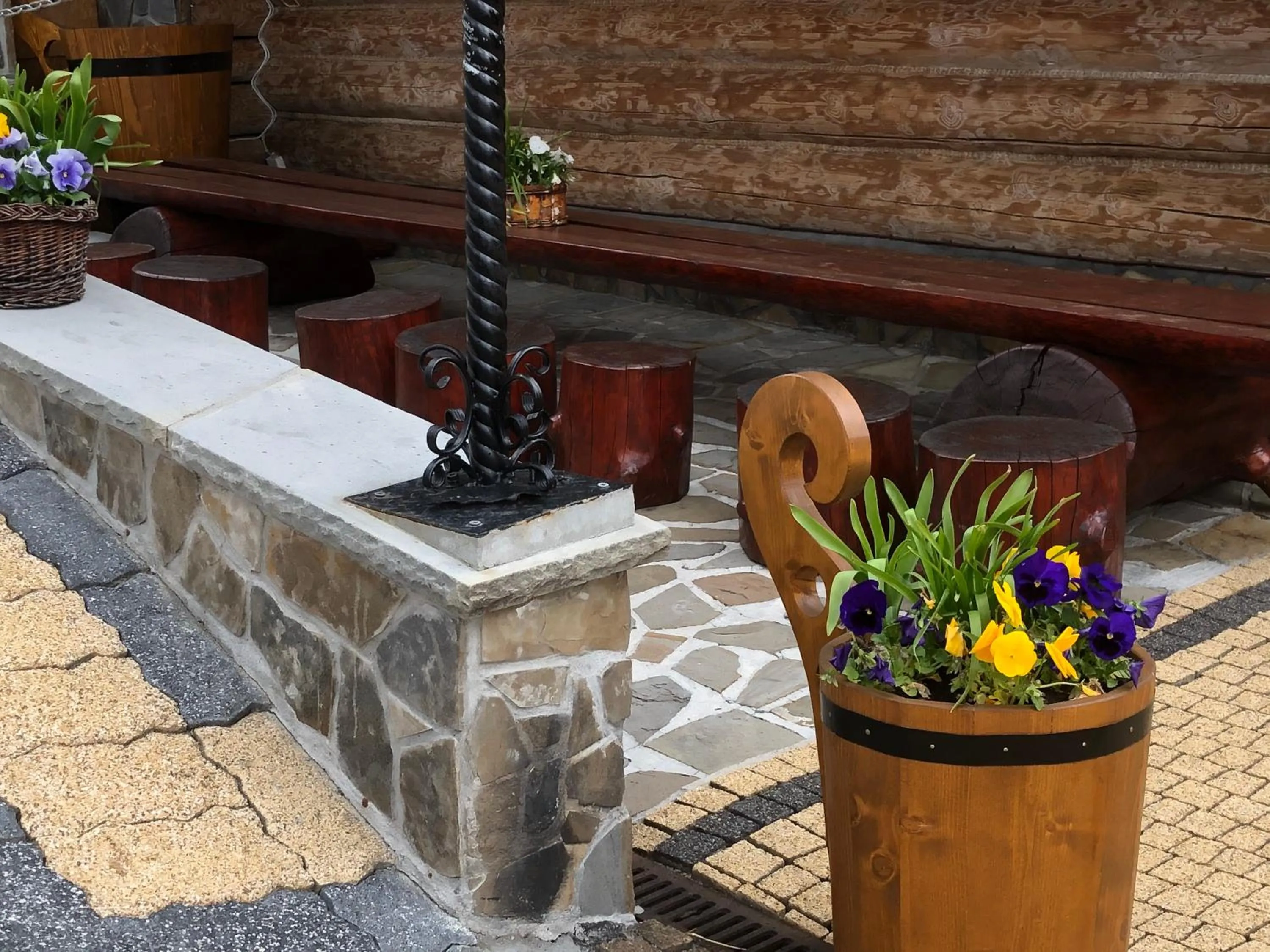 Decorative detail in Karczma Mikuda - Sauna Basen Jacuzzi z widokiem na góry - Kuligi - Parking