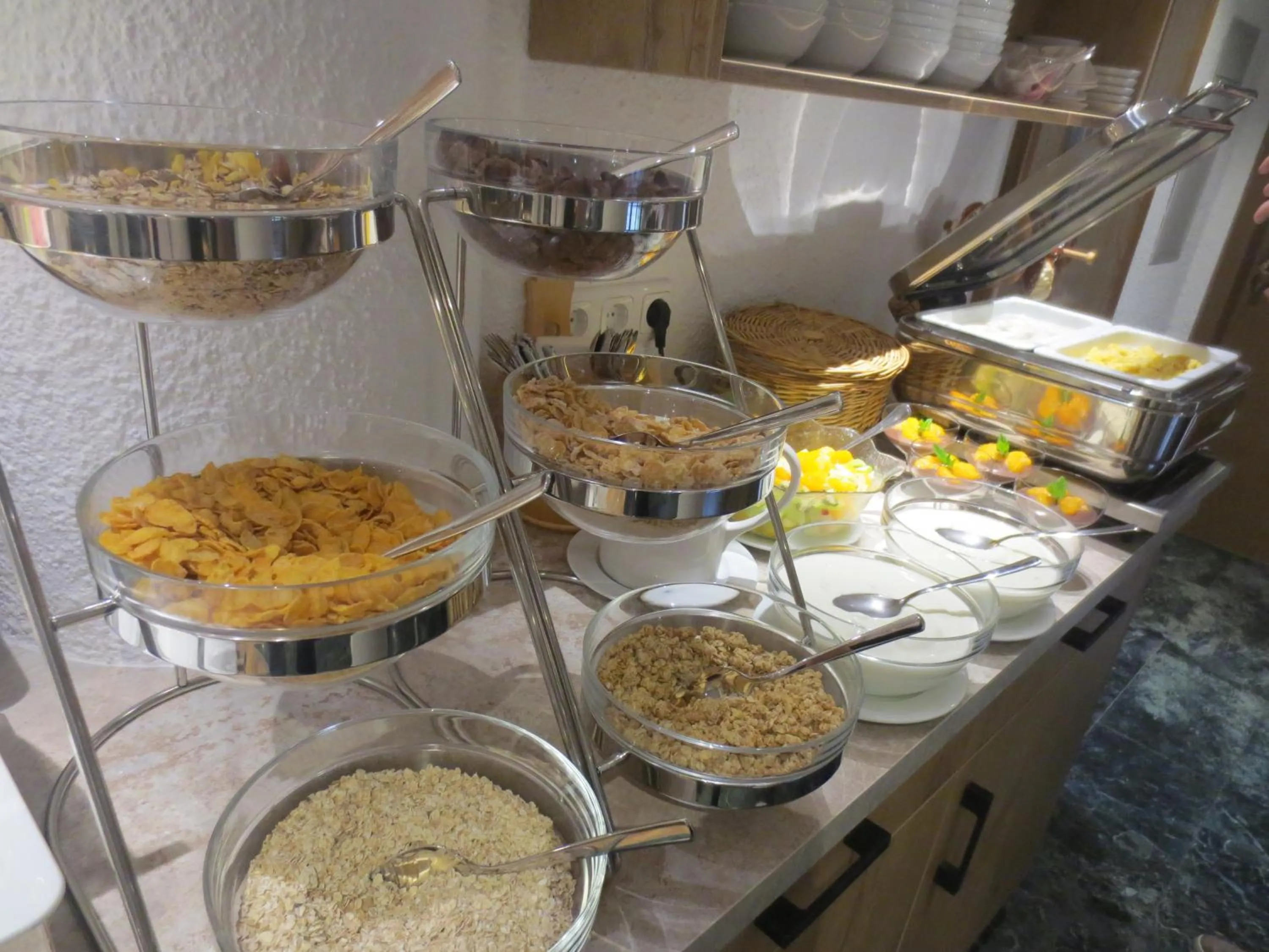 Buffet breakfast in Hotel Alp Inn - Chiemgaukarte inclusive