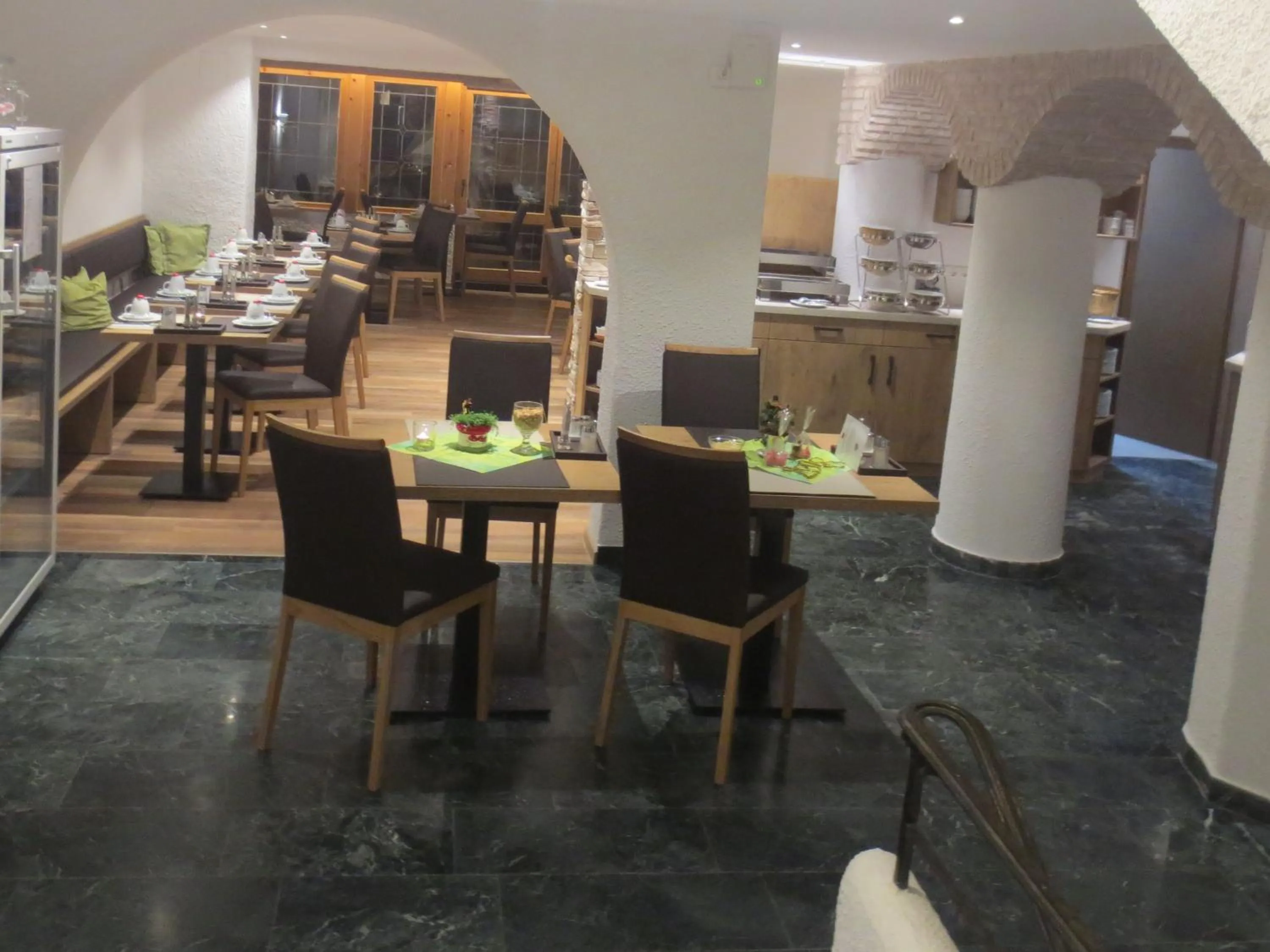 Restaurant/places to eat in Hotel Alp Inn - Chiemgaukarte inclusive