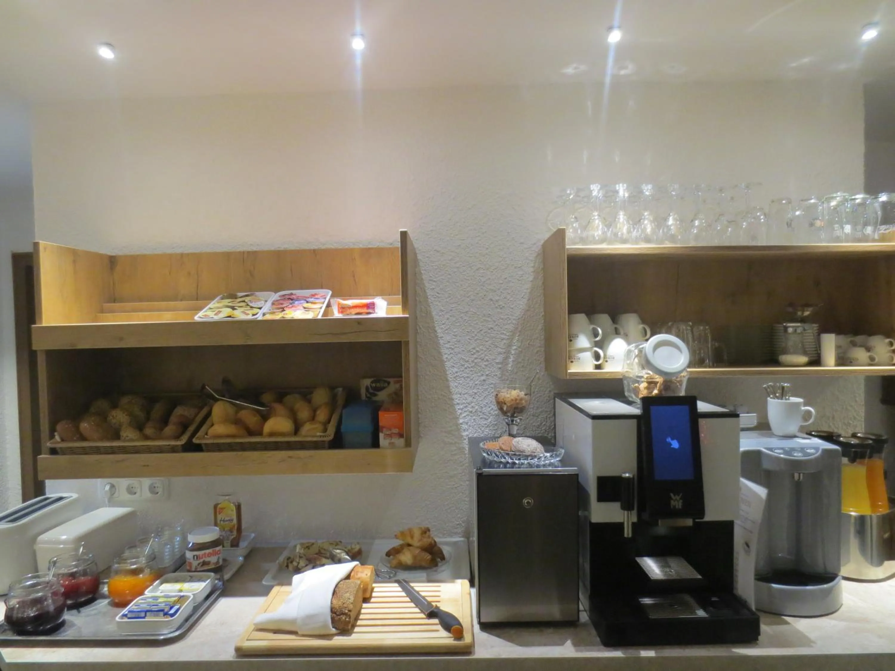 Buffet breakfast in Hotel Alp Inn - Chiemgaukarte inclusive