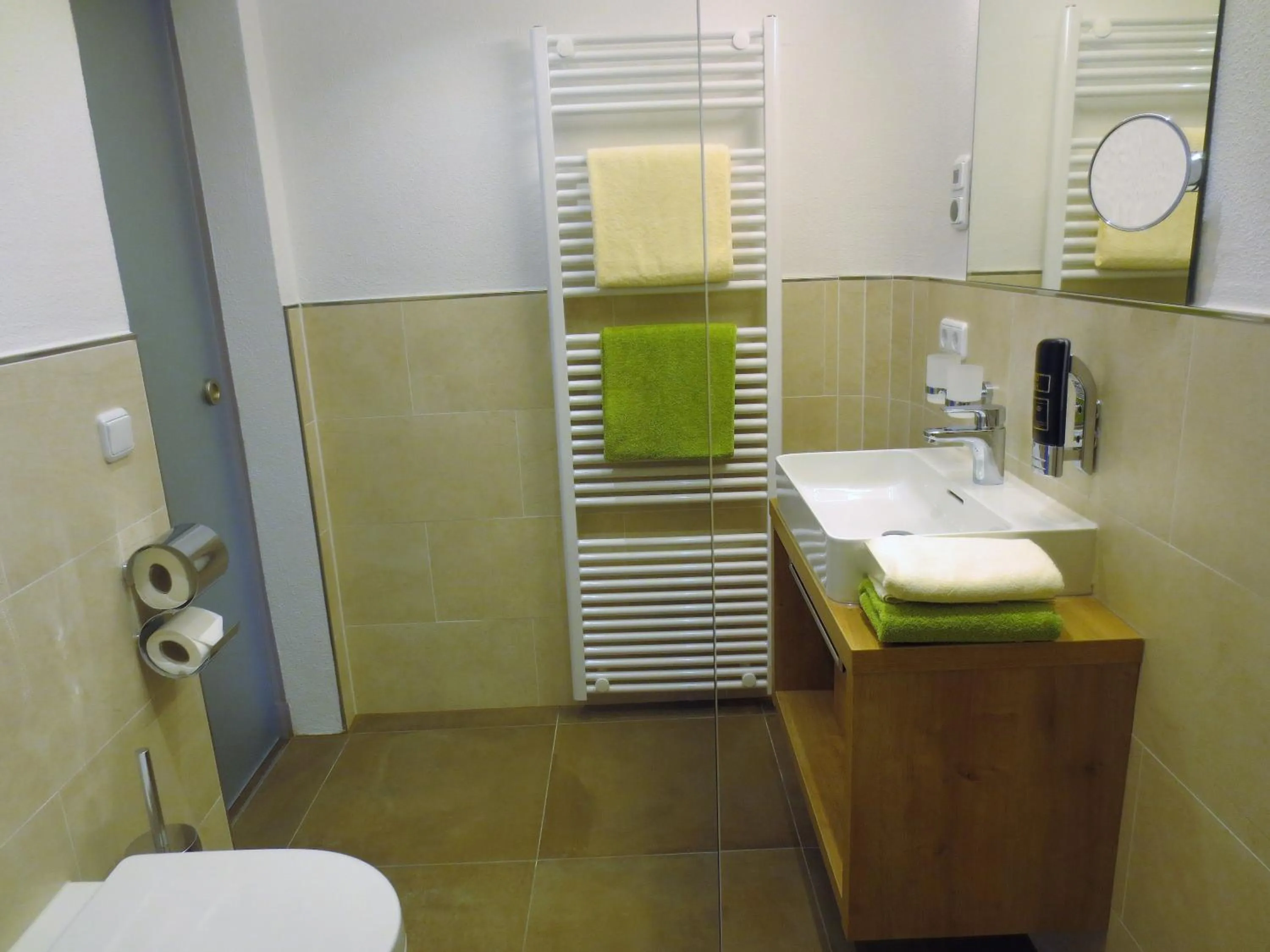 Bathroom in Hotel Alp Inn - Chiemgaukarte inclusive