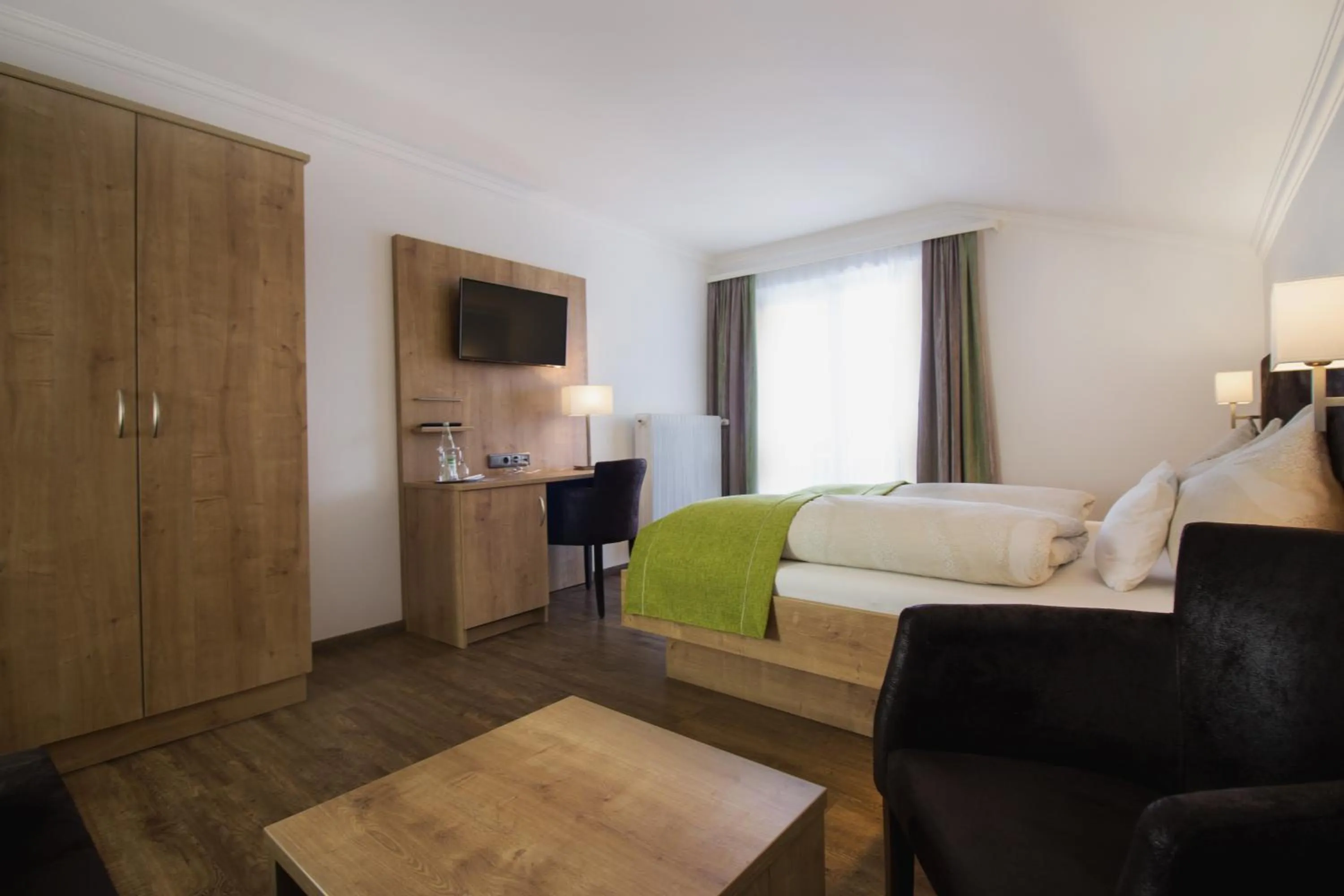 Photo of the whole room, Bed in Hotel Alp Inn - Chiemgaukarte inclusive