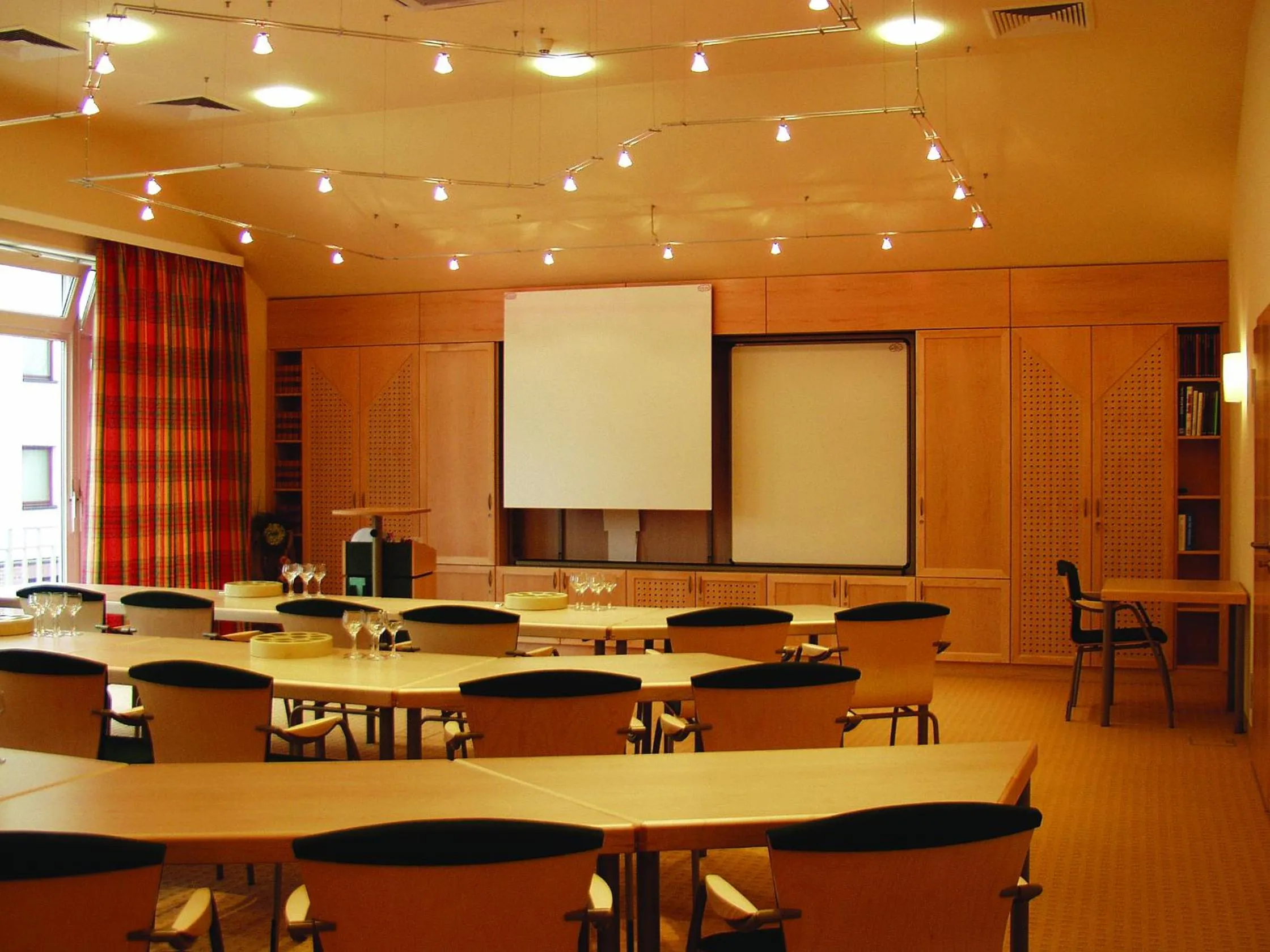 Staff in Classic Hotel Kaarst