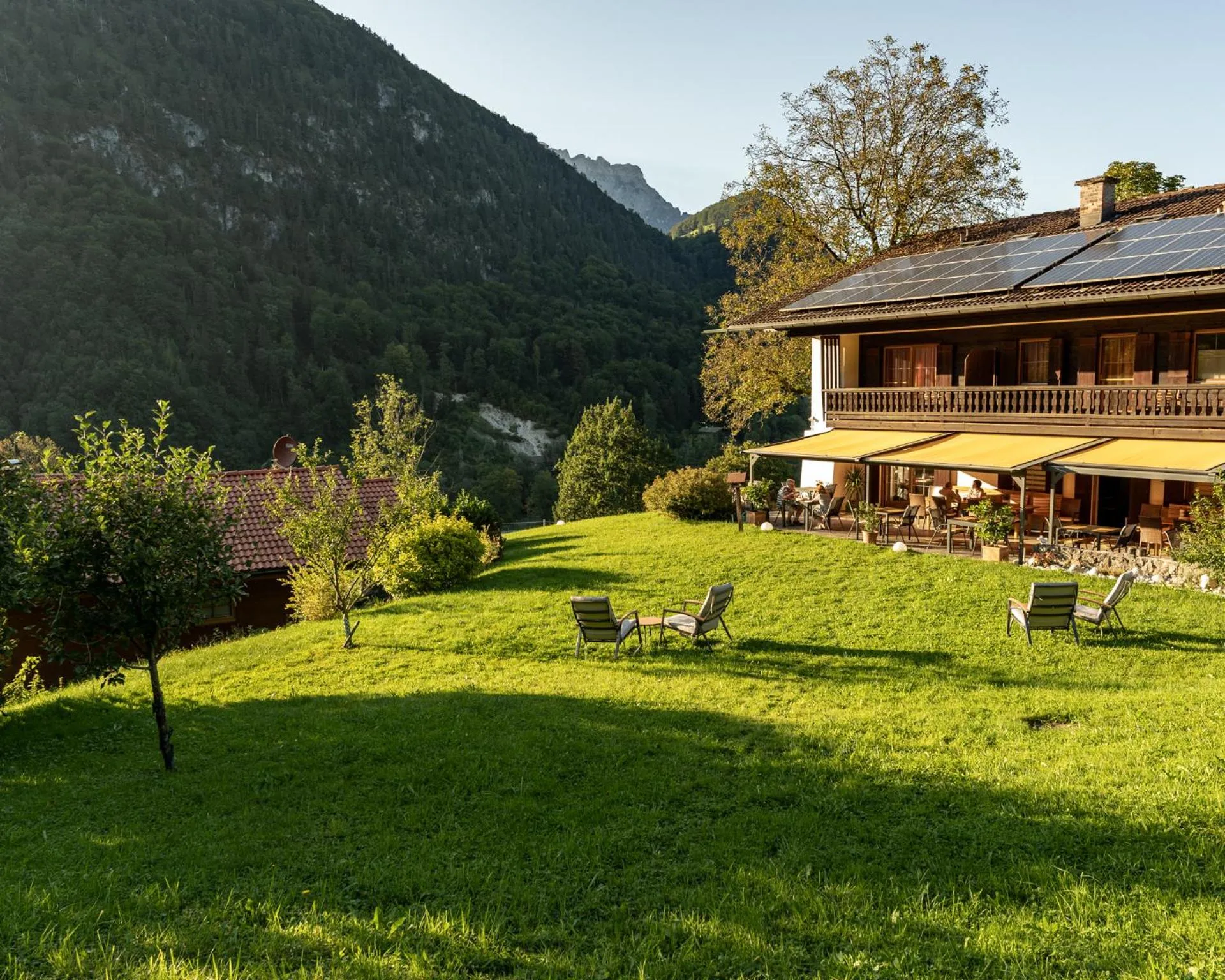 Property building in Hotel & Chalets Lampllehen