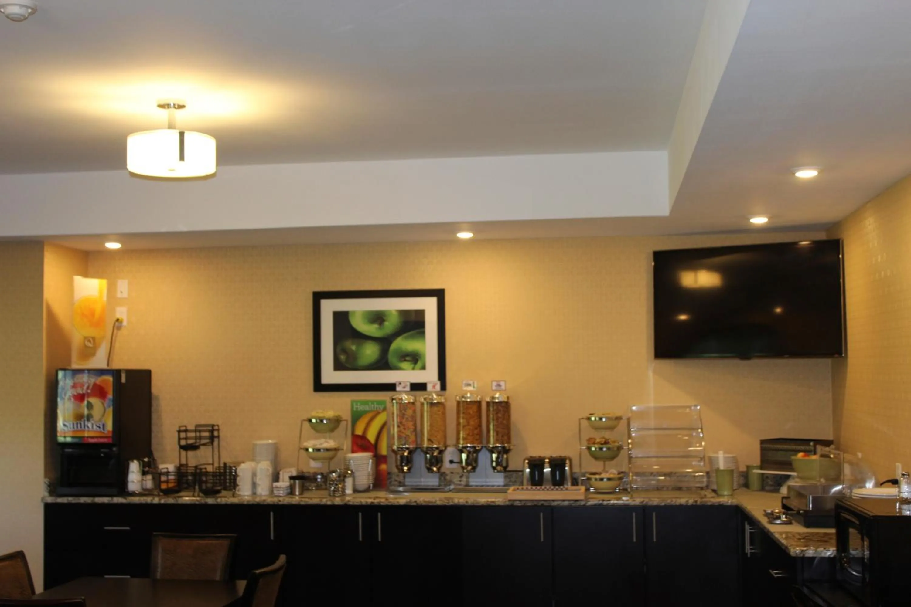 Restaurant/places to eat in Quality Inn Southampton