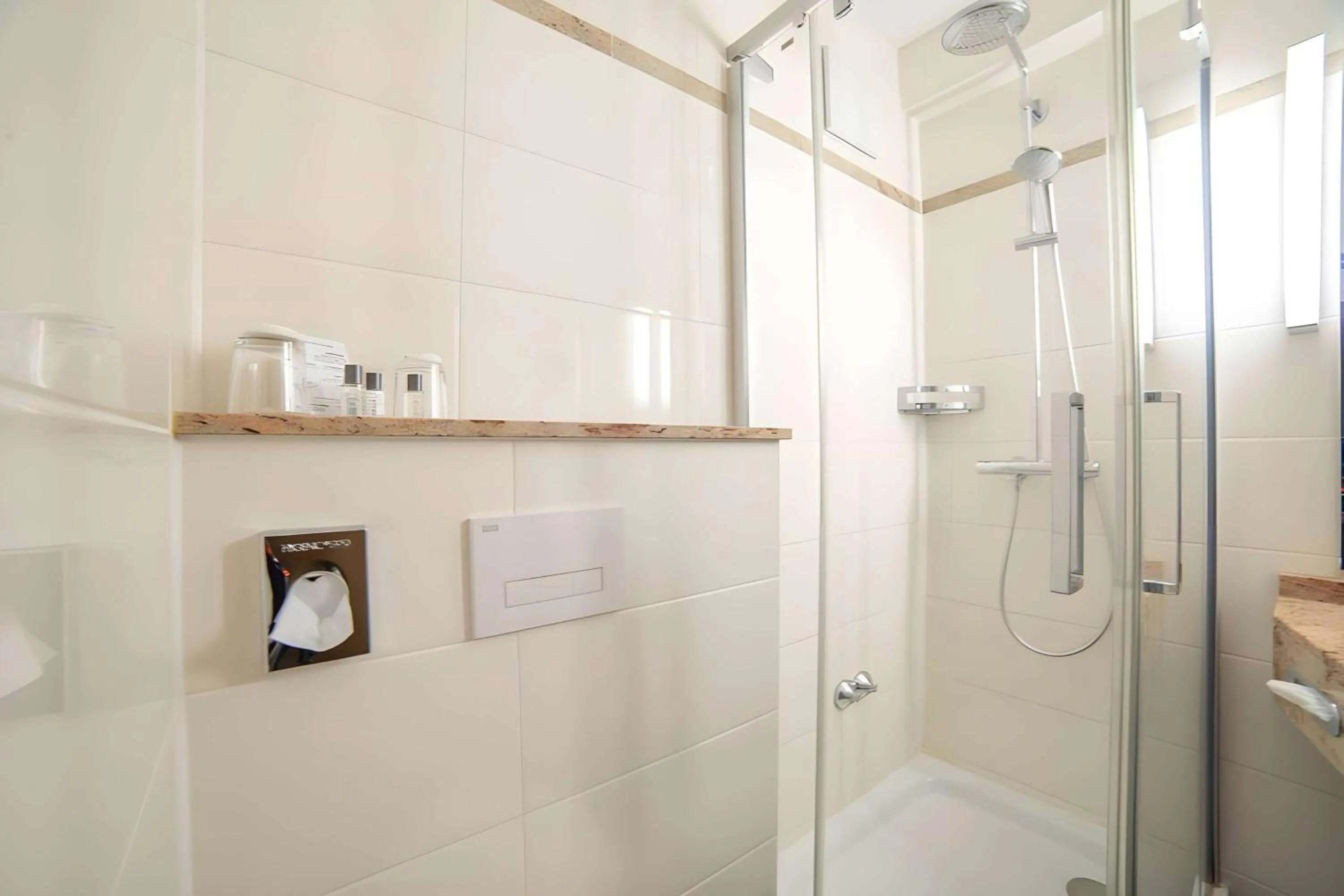 Photo of the whole room in City Club Hotel