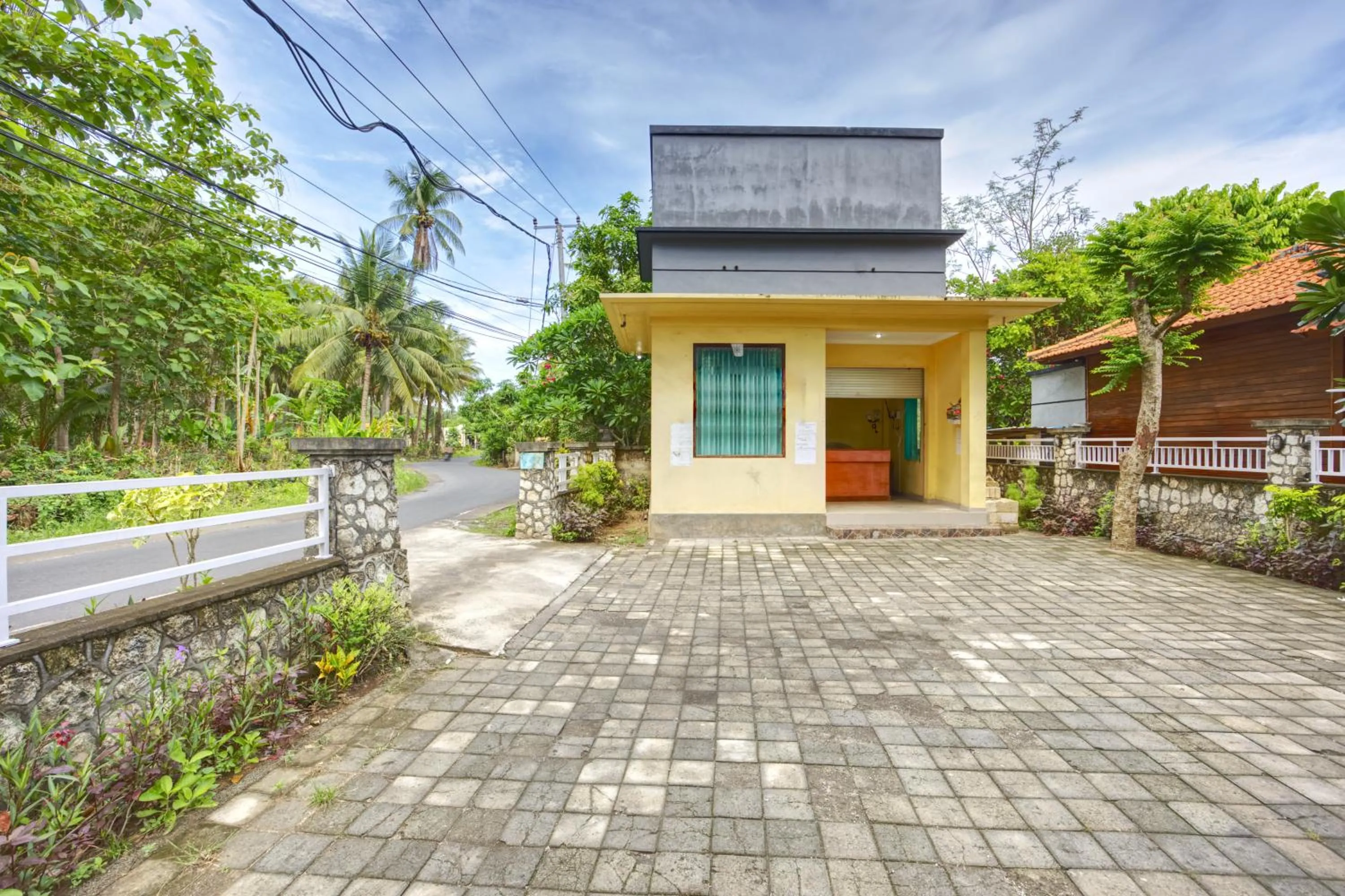Facade/entrance in Putri Nusa Beach