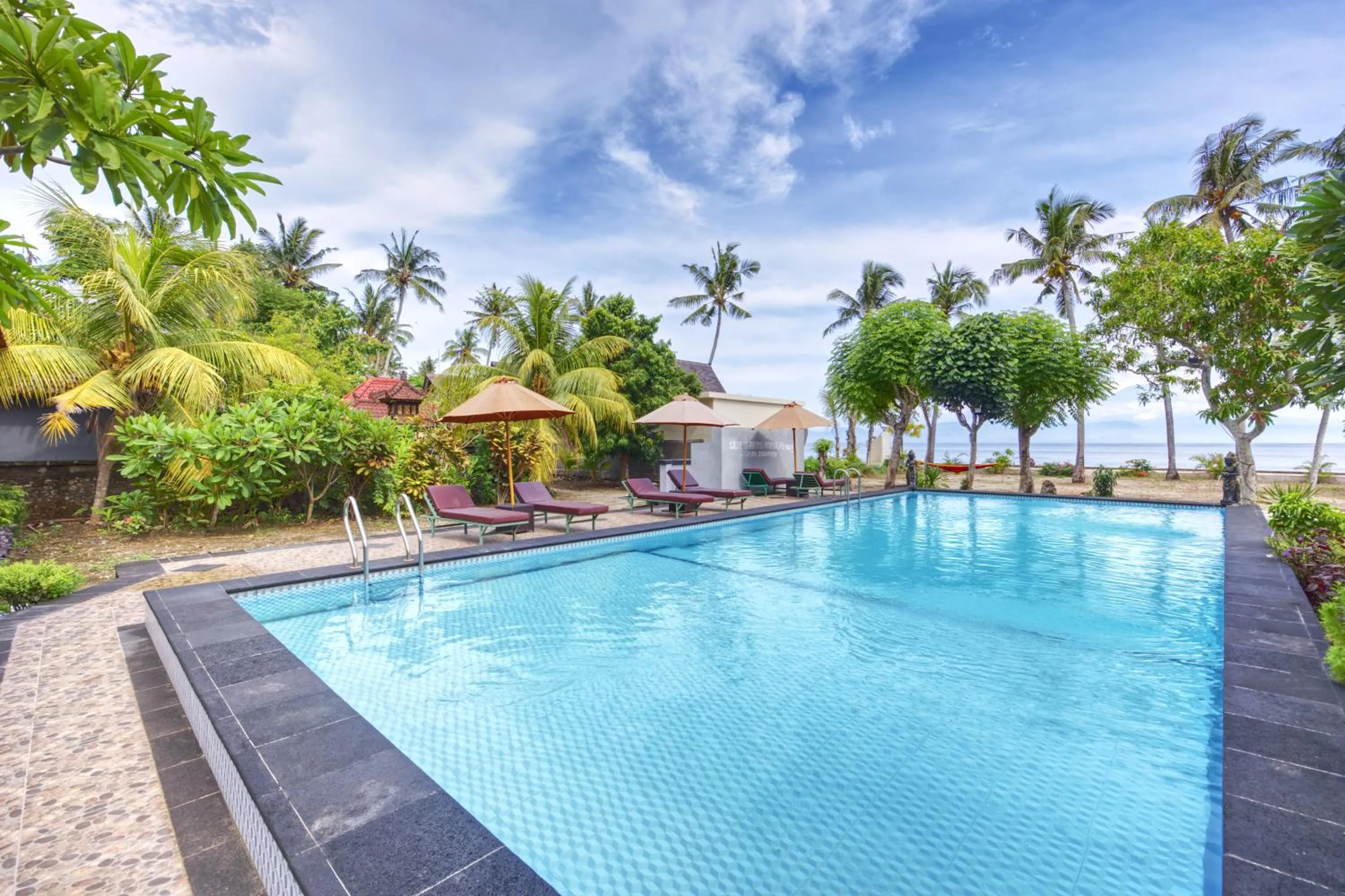 Day in Putri Nusa Beach