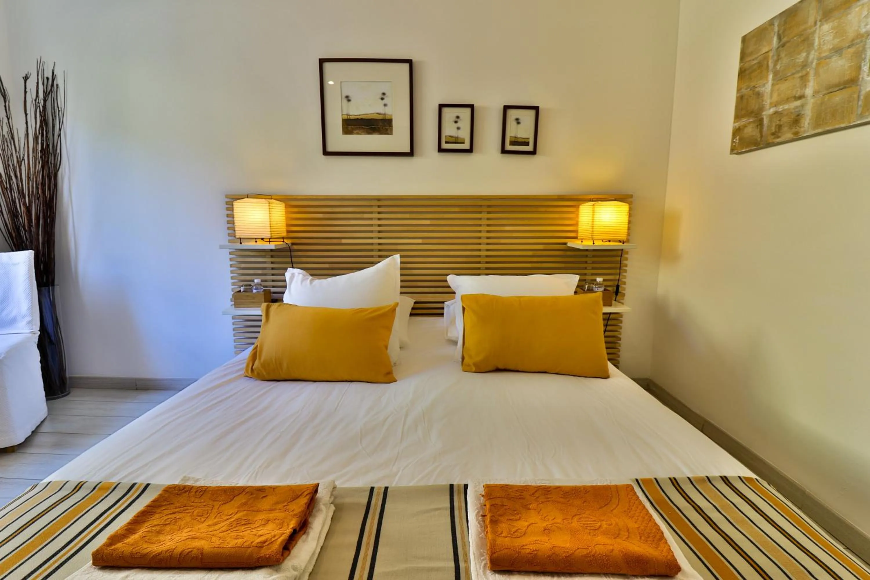 Photo of the whole room, Bed in Les Chambres d'Hôtes du Grand Mornas