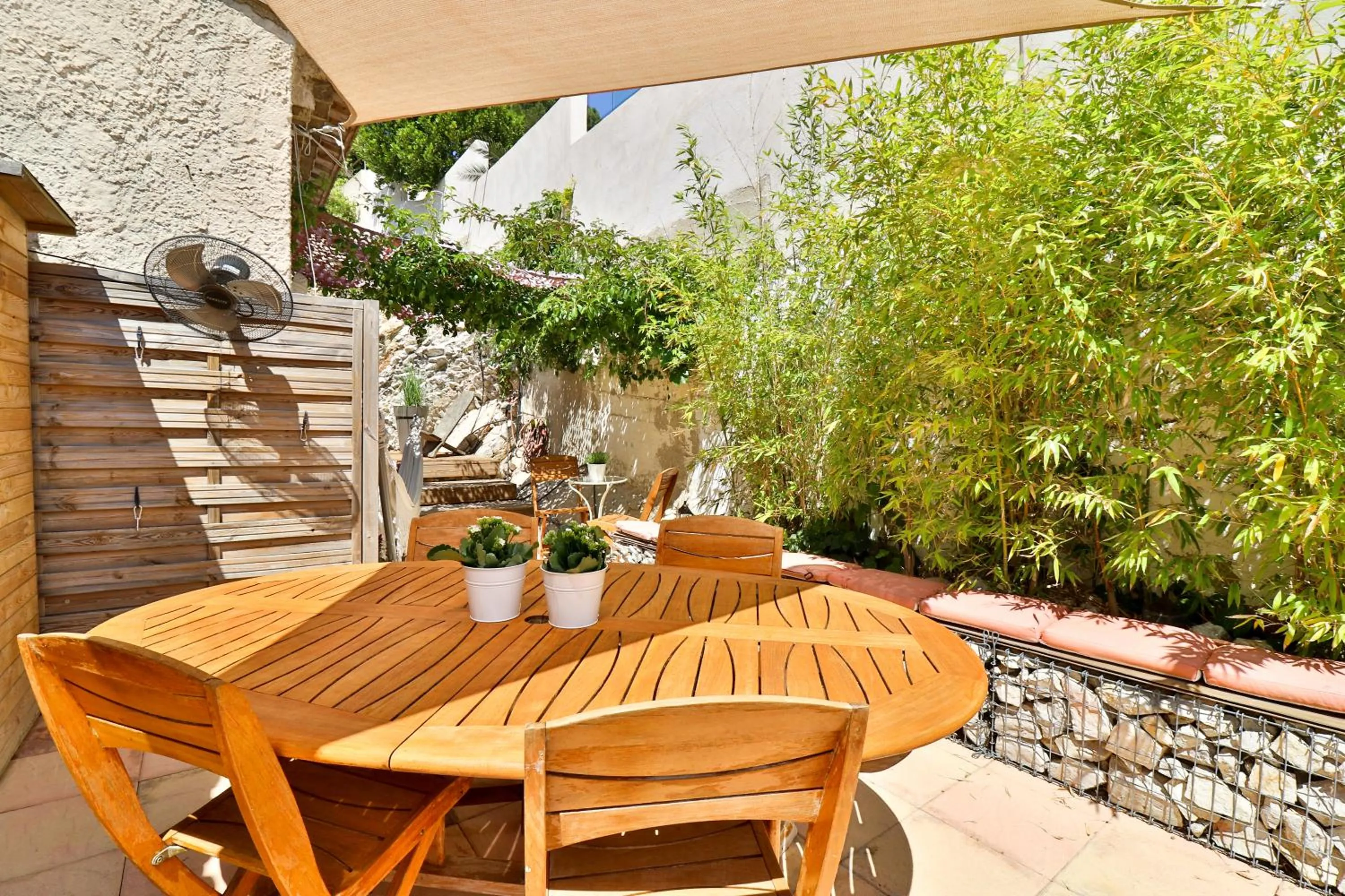 Balcony/Terrace in Les Chambres d'Hôtes du Grand Mornas