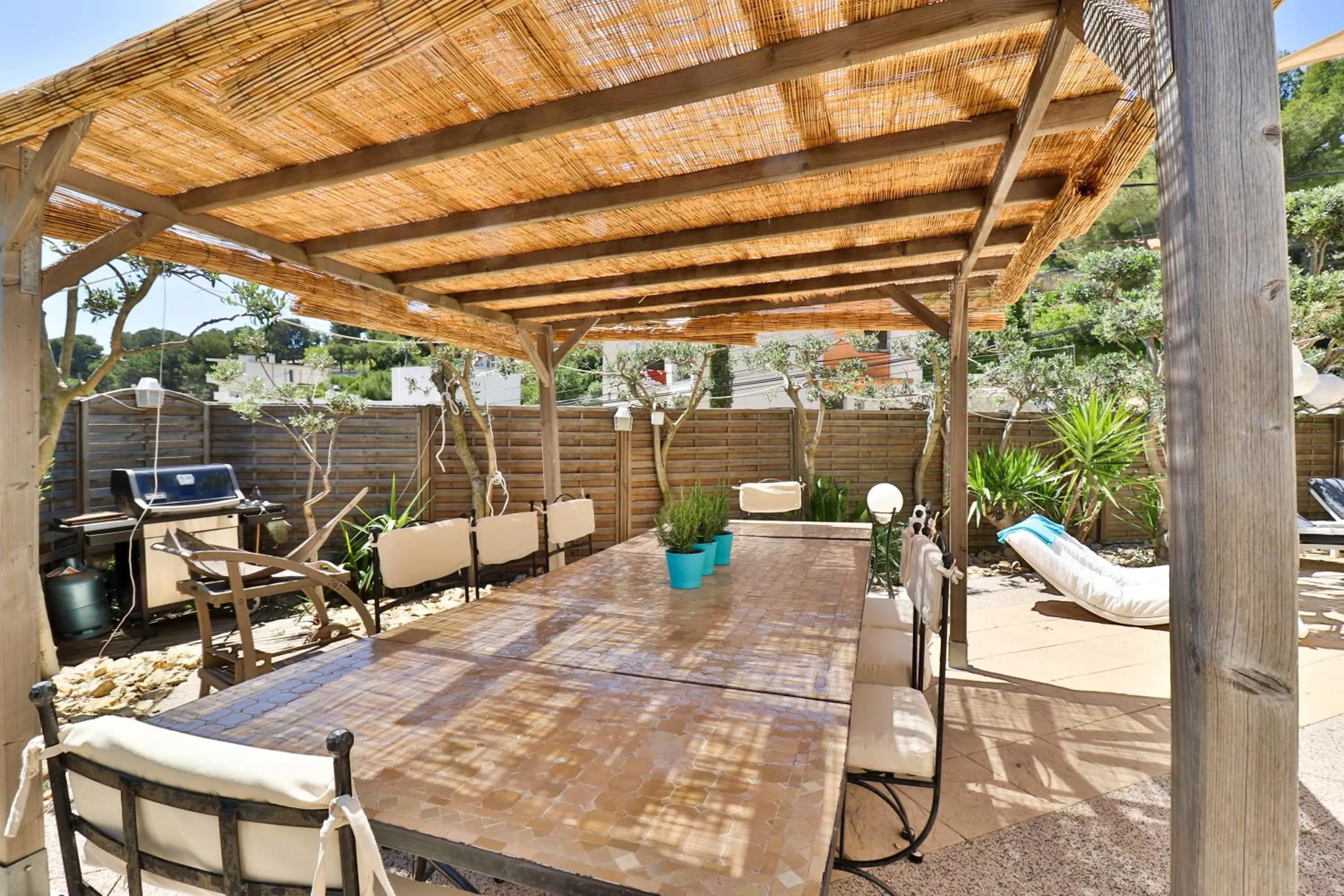 Balcony/Terrace in Les Chambres d'Hôtes du Grand Mornas