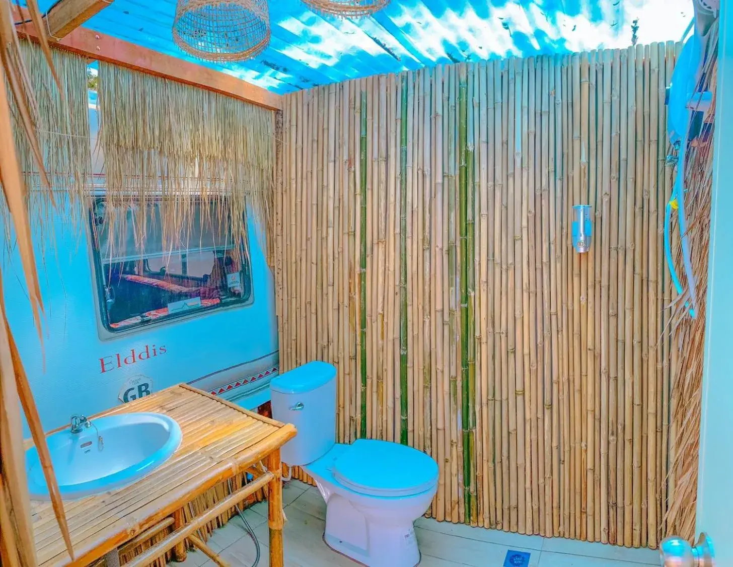 Deluxe Double Room with Side Sea View in Beach House Camp Deluxe Double Room with Side Sea View in Beach House Camp