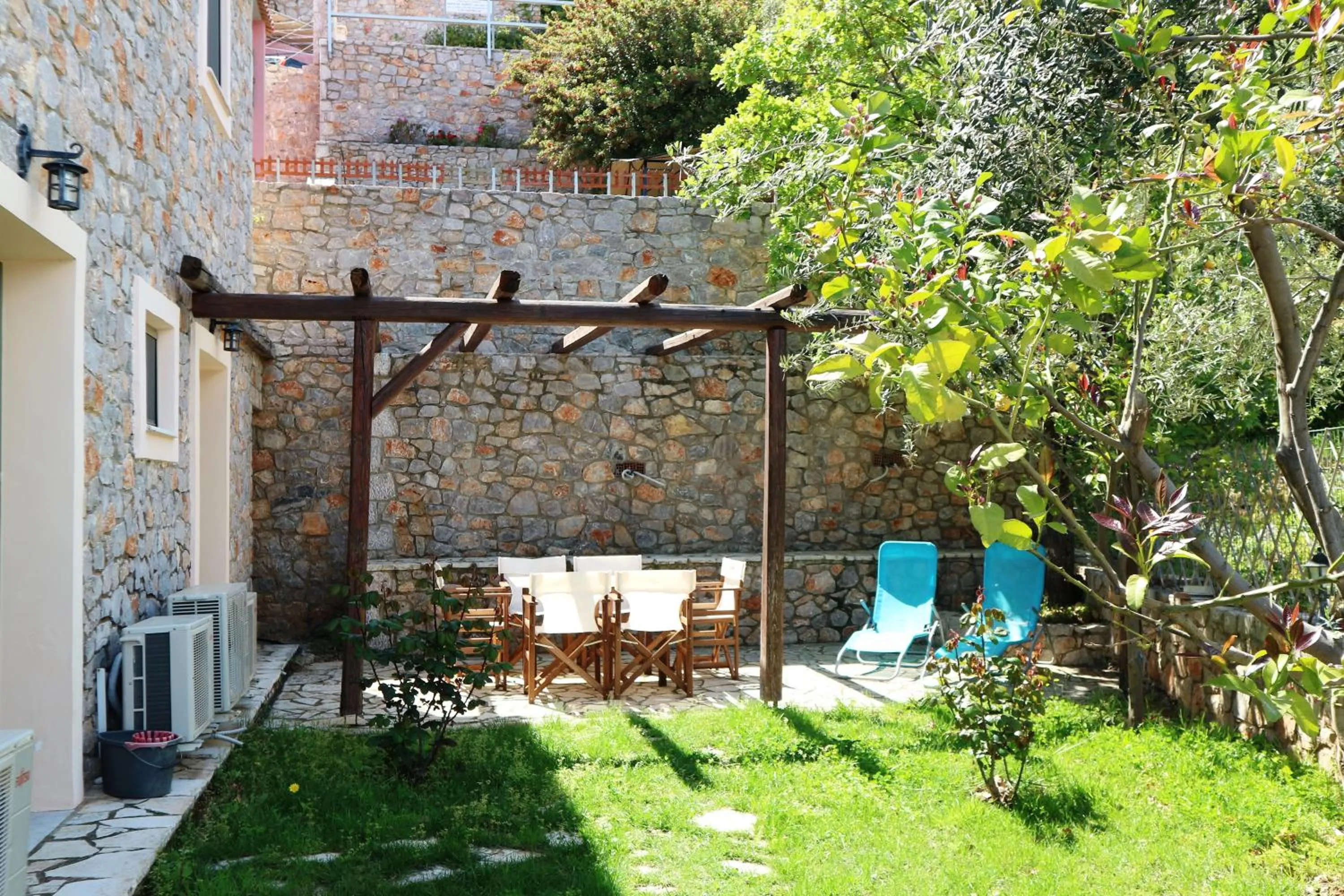 Property building in Dio Escapes Houses