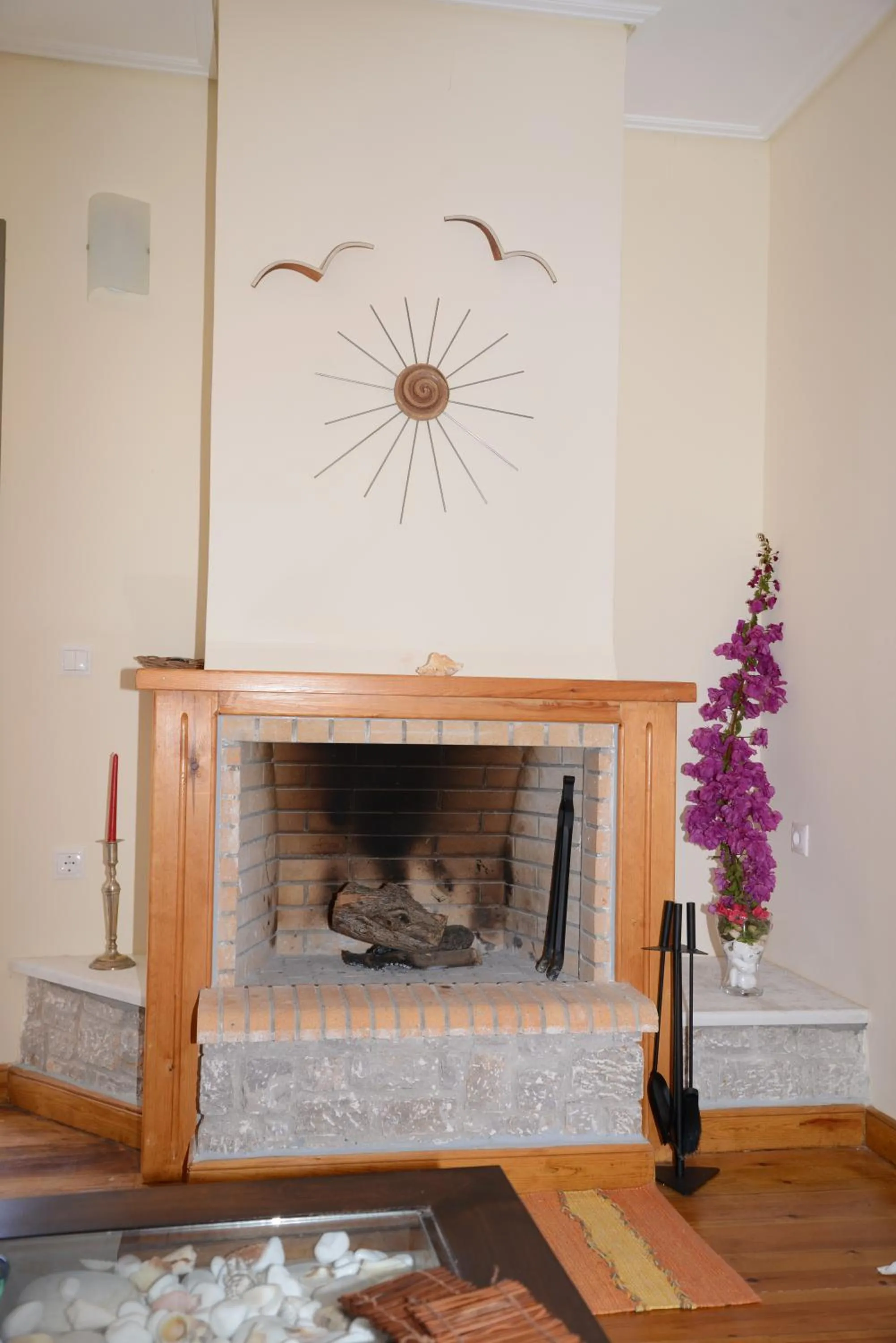 fireplace in Dio Escapes Houses