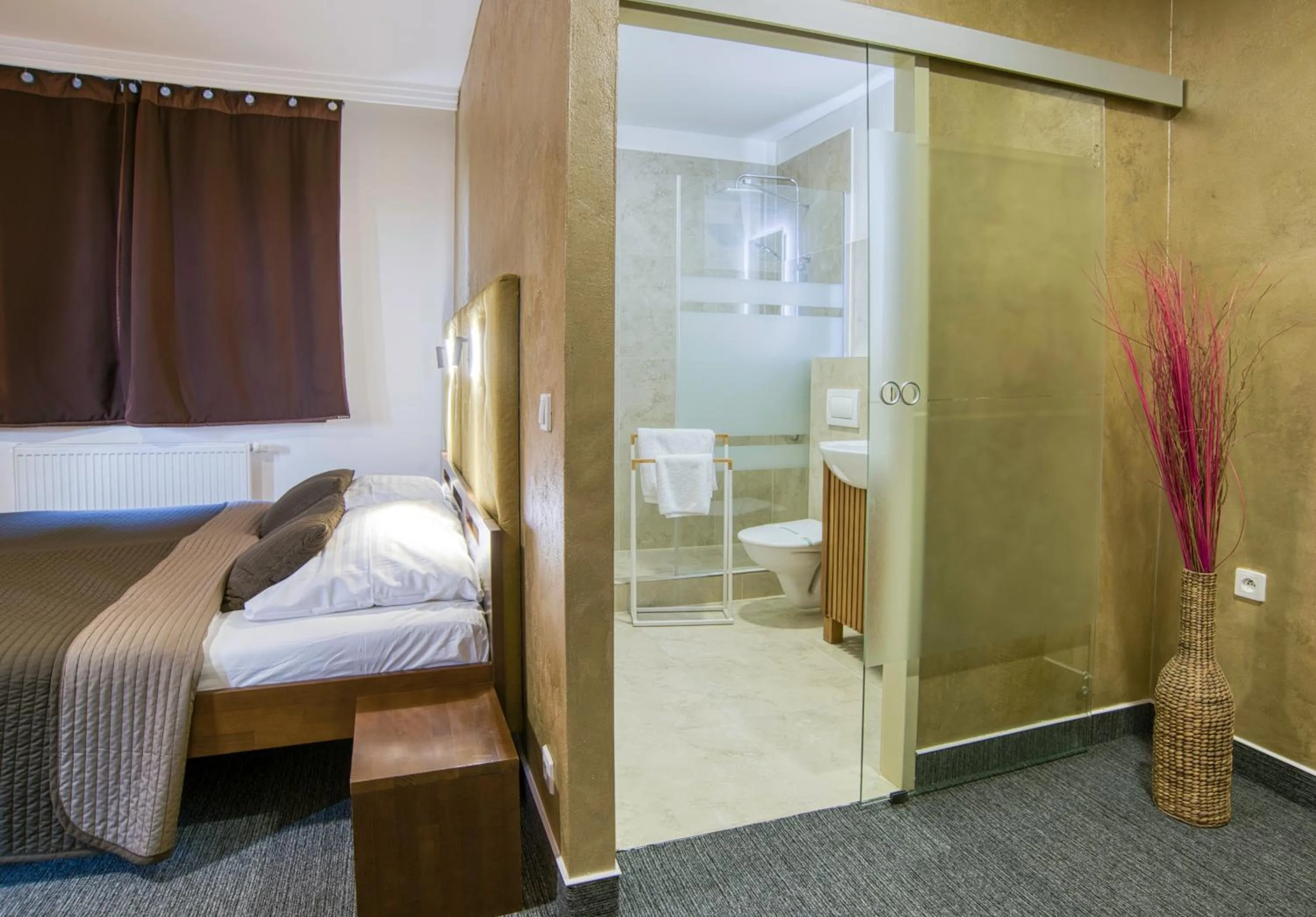 Property building, Bed in Penzion Nevada