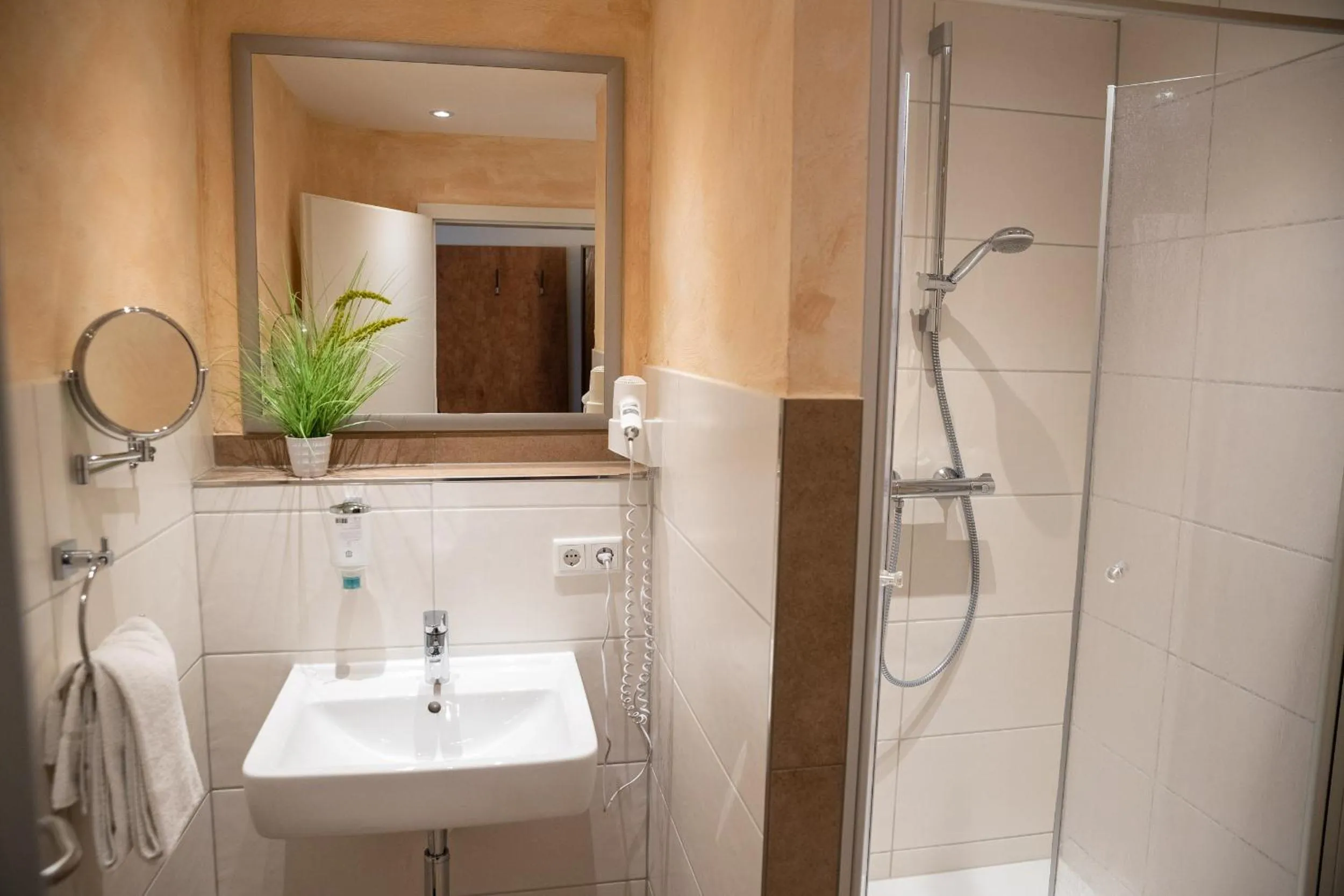 Bathroom in Rheinhotel Rüdesheim - Wellness