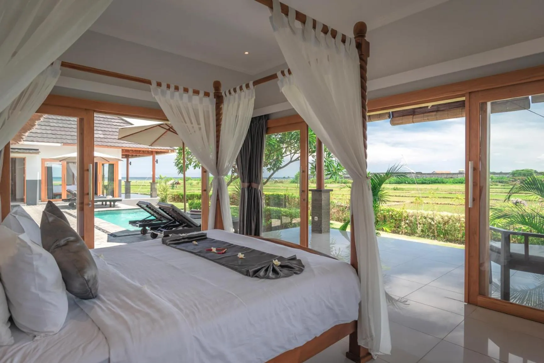 Bedroom in The Manik Kalisada