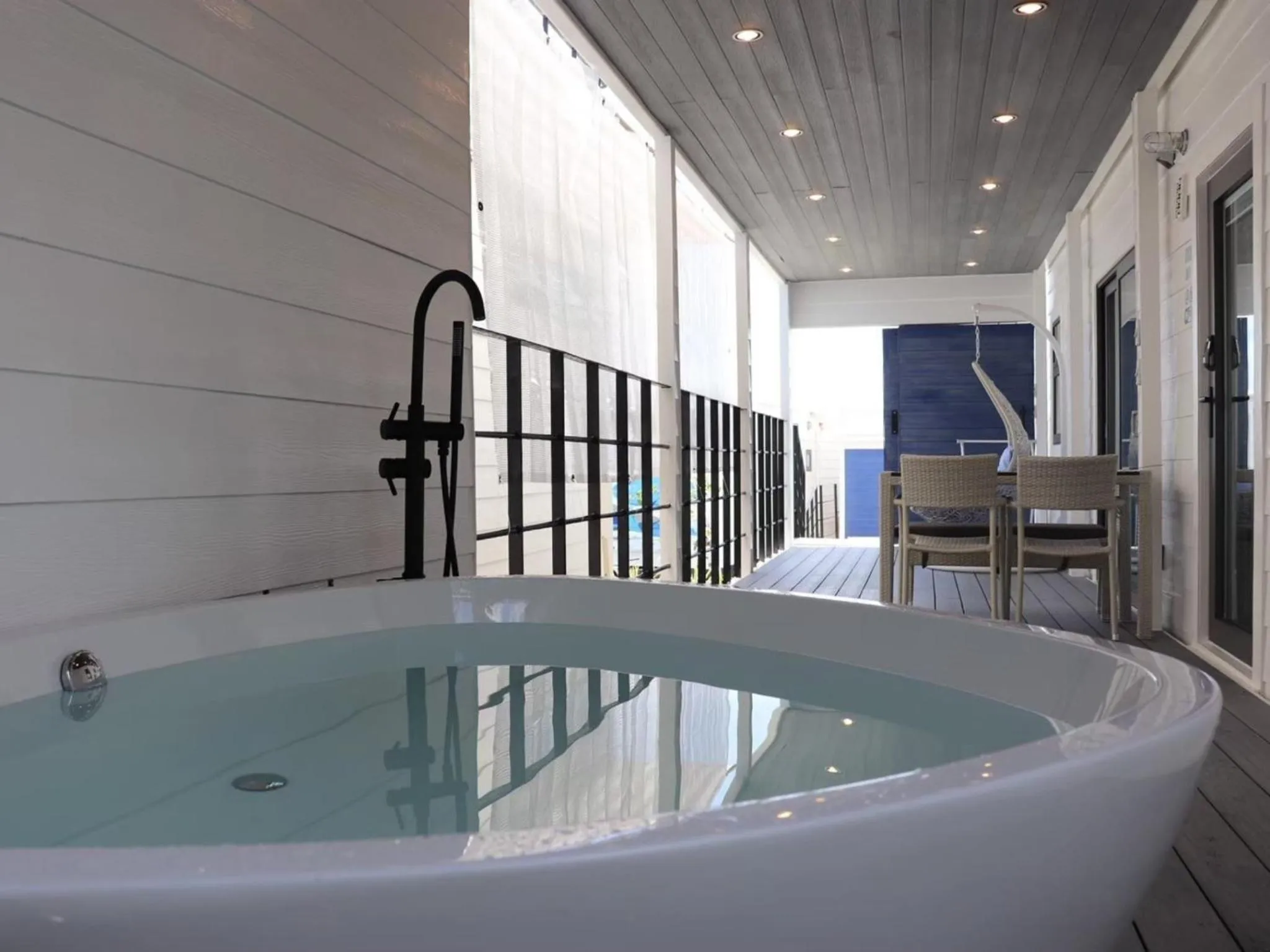 Hot Tub in GLORY ISLAND OKINAWA Yabusachi Resort