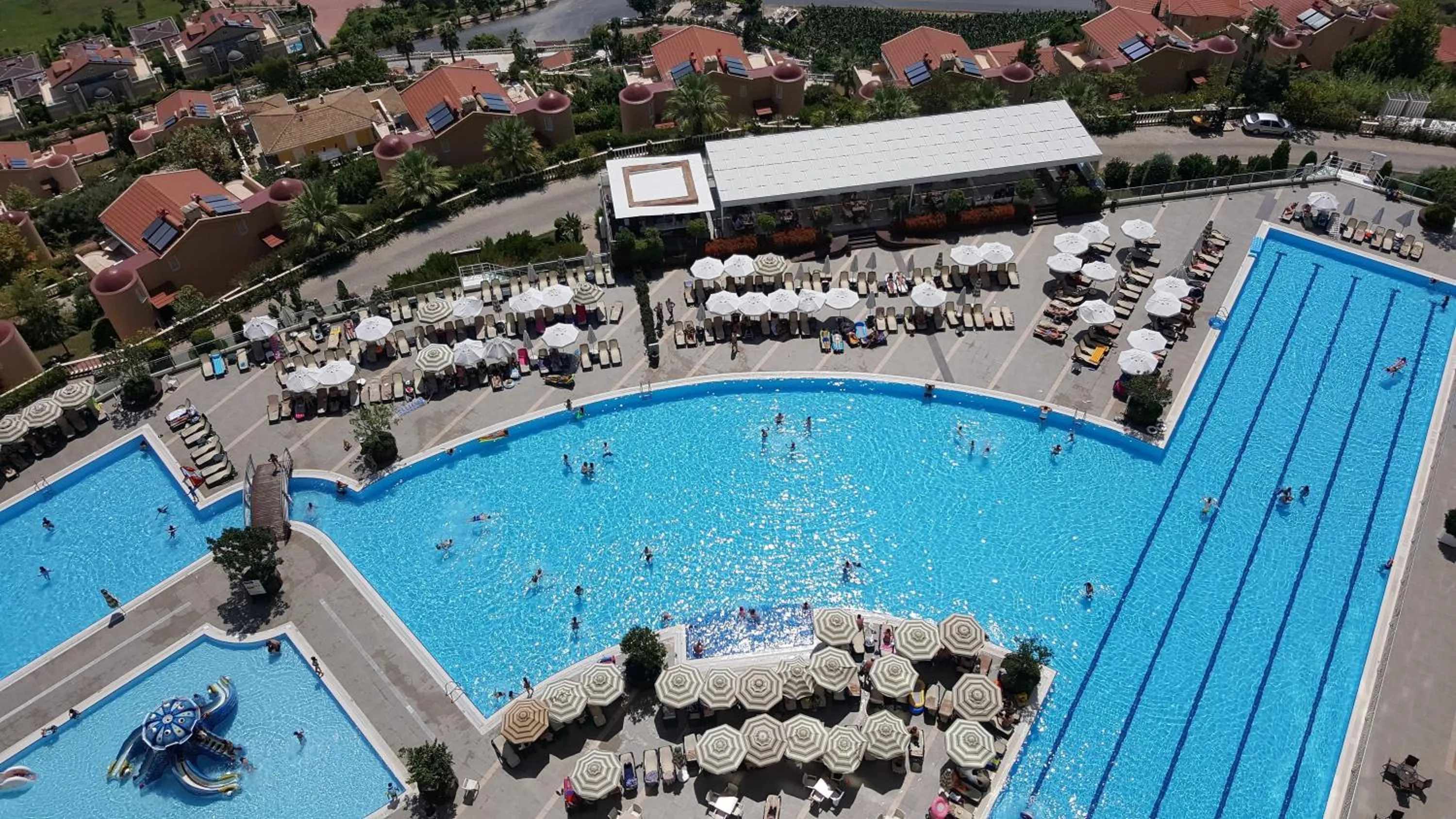 Swimming pool in Alanya Goldcity 2 bedroom villa