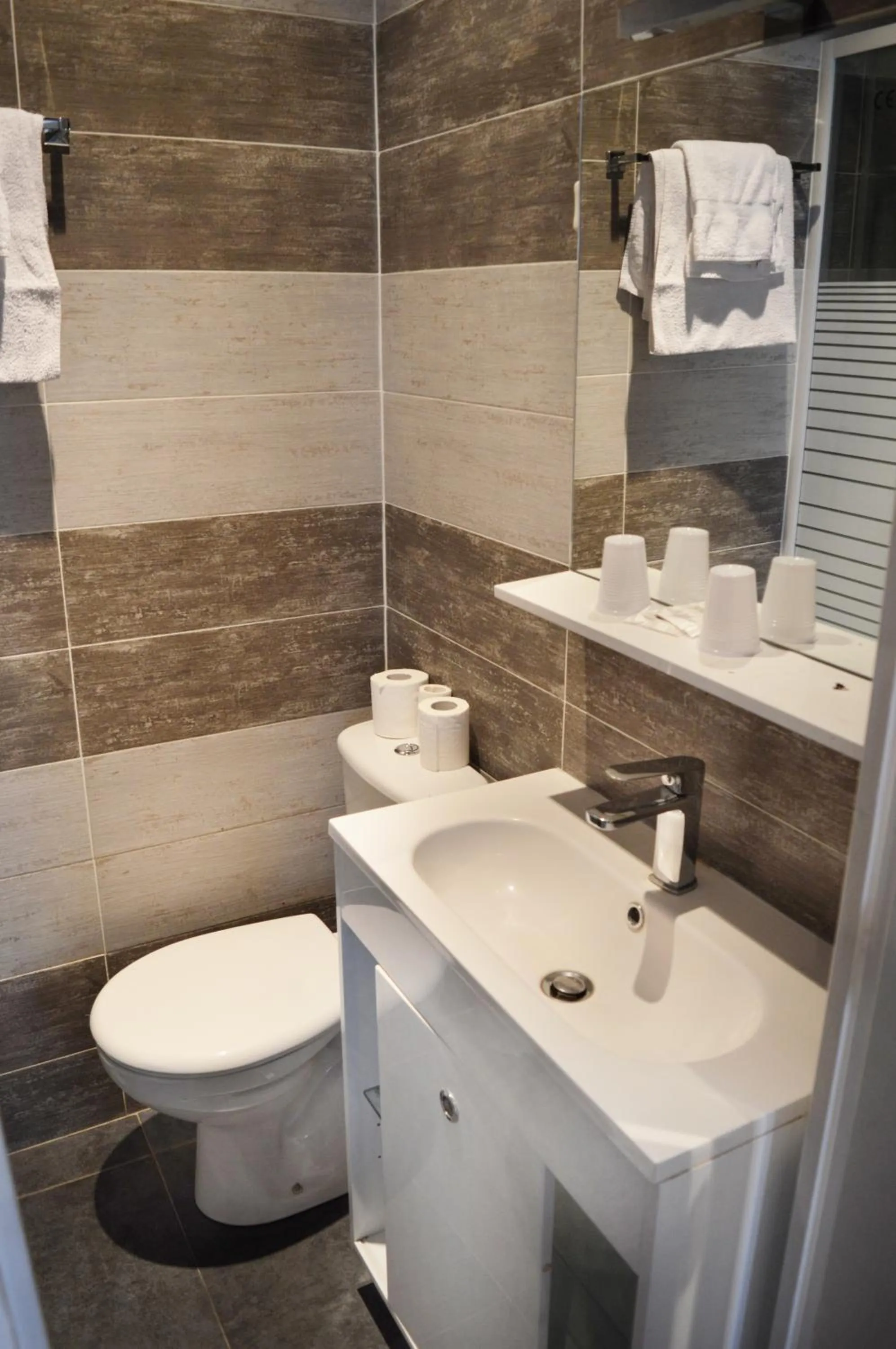 Toilet in Hôtel Moderne