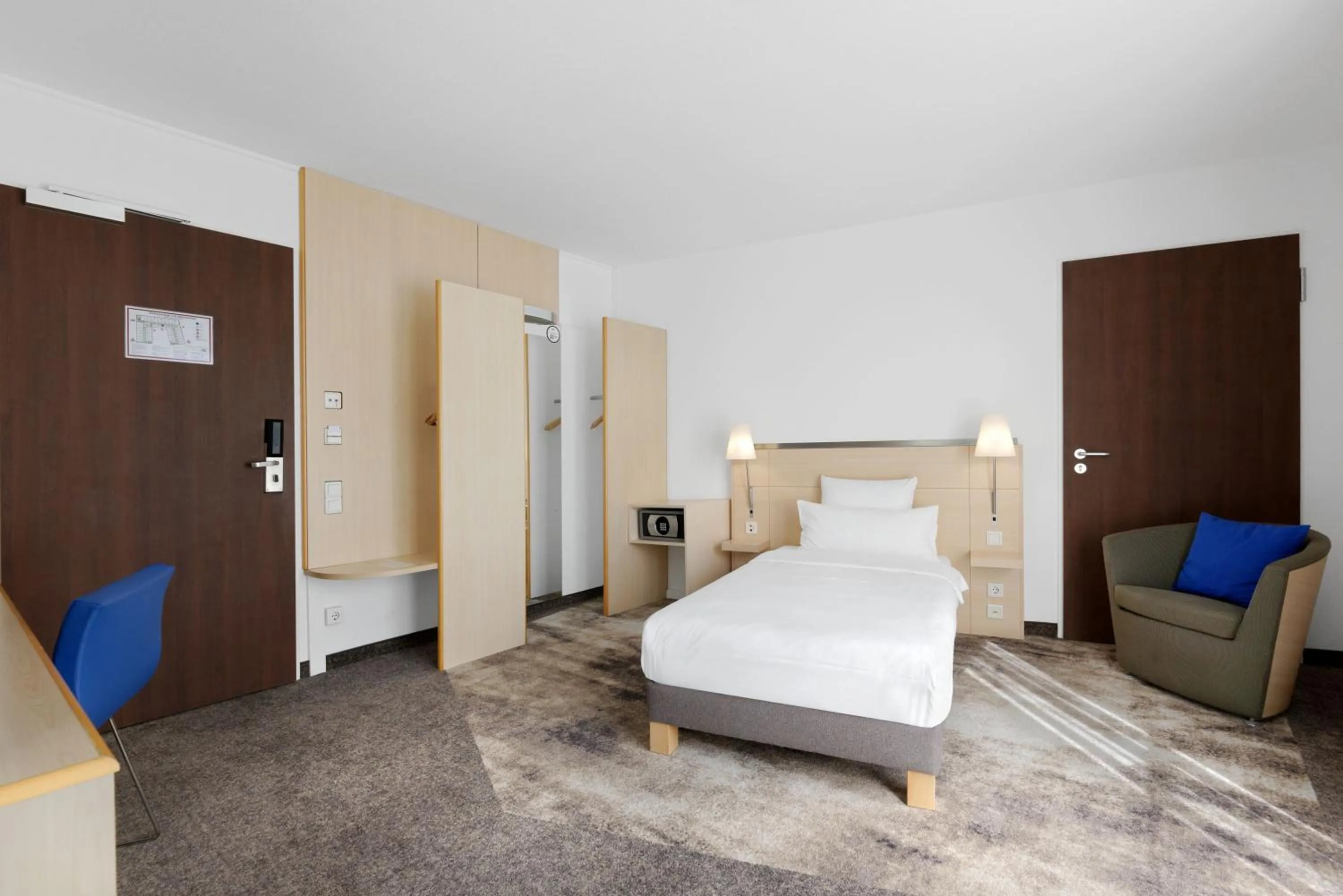 Bed in Novotel Berlin Mitte