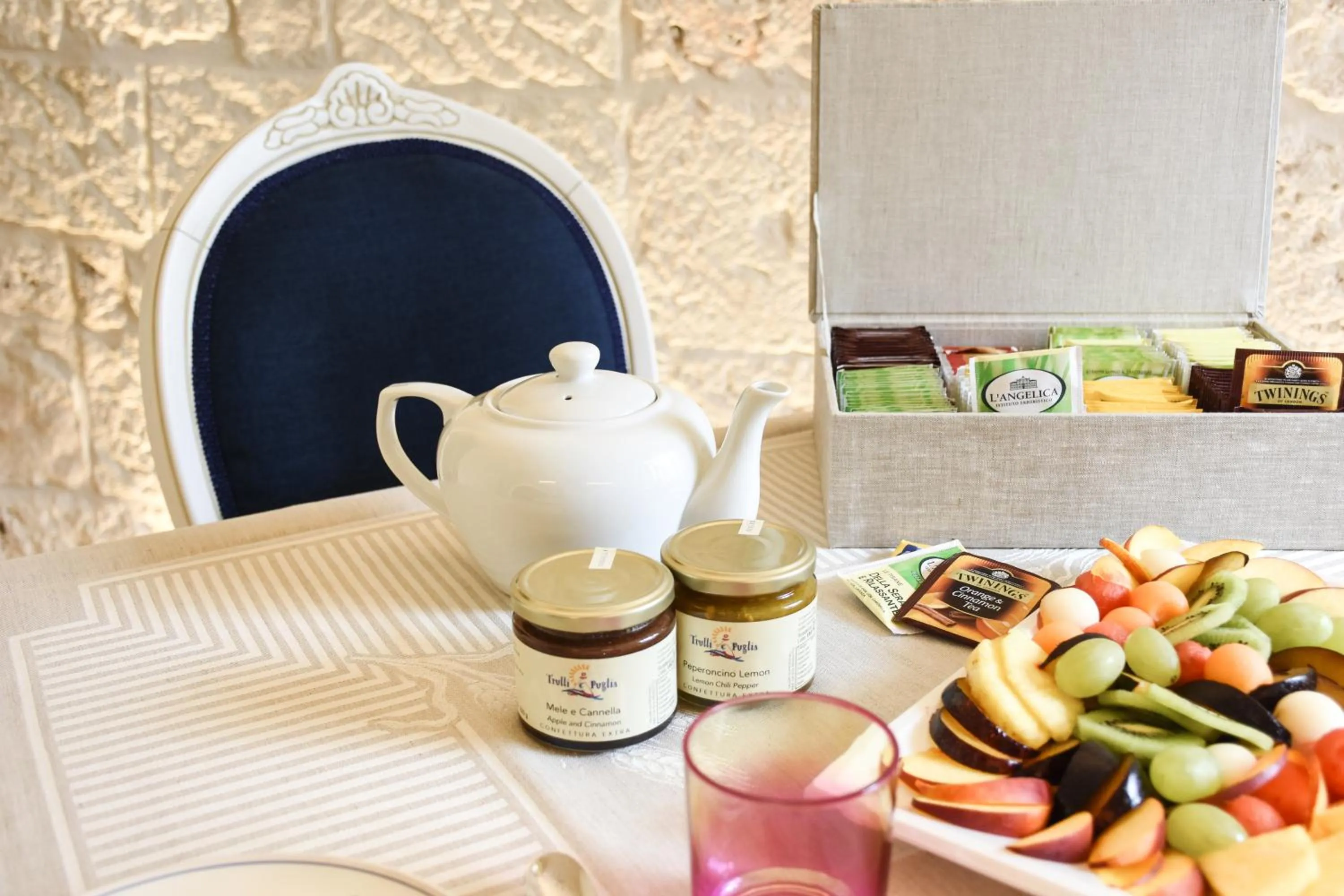 Coffee/tea facilities in Trulli e Puglia Luxury Suite