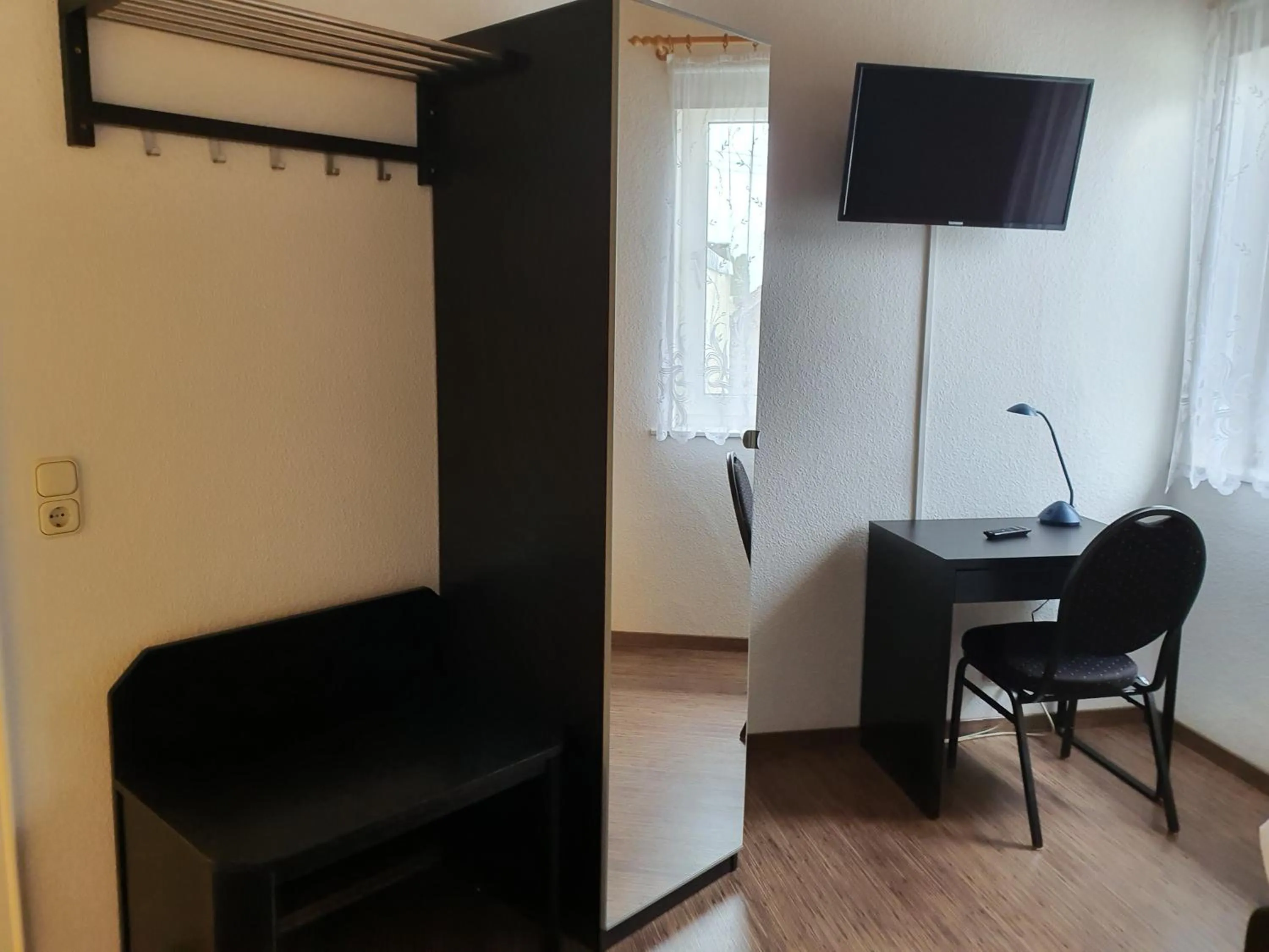 TV and multimedia in Gasthaus Neue Mühle