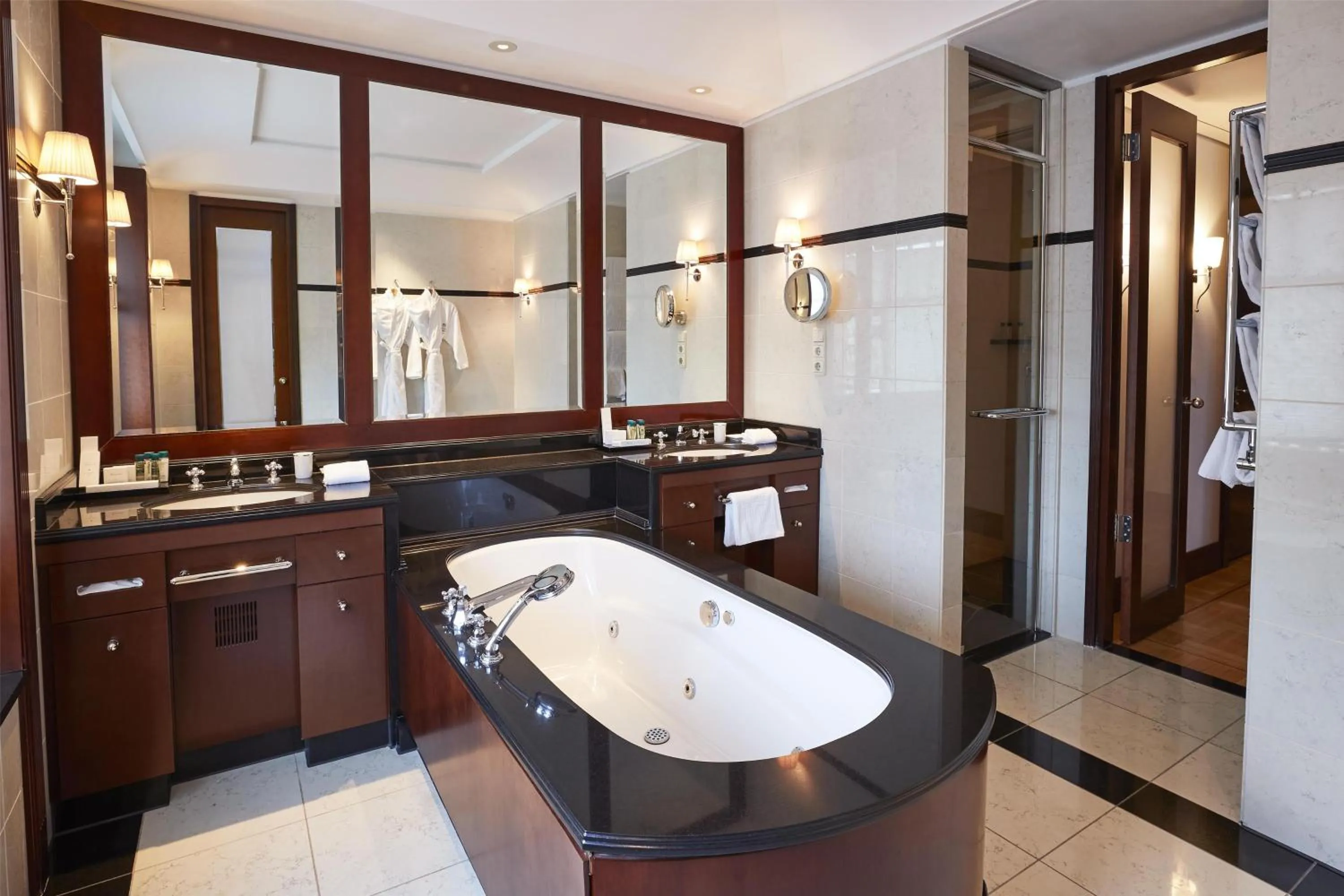 Photo of the whole room in Hotel Adlon Kempinski Berlin