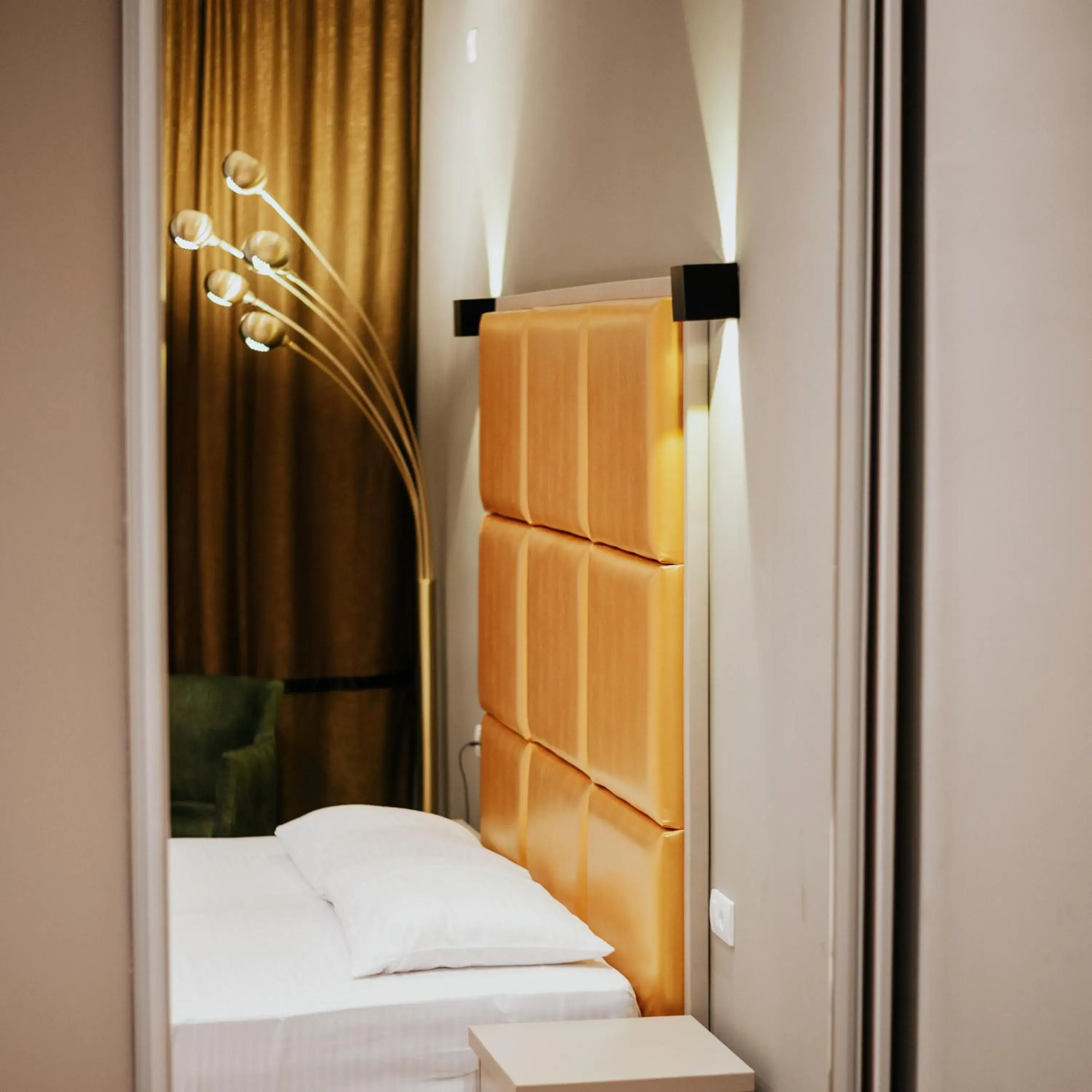 Deluxe Double Room with Balcony in AM Palace Deluxe Double Room with Balcony in AM Palace