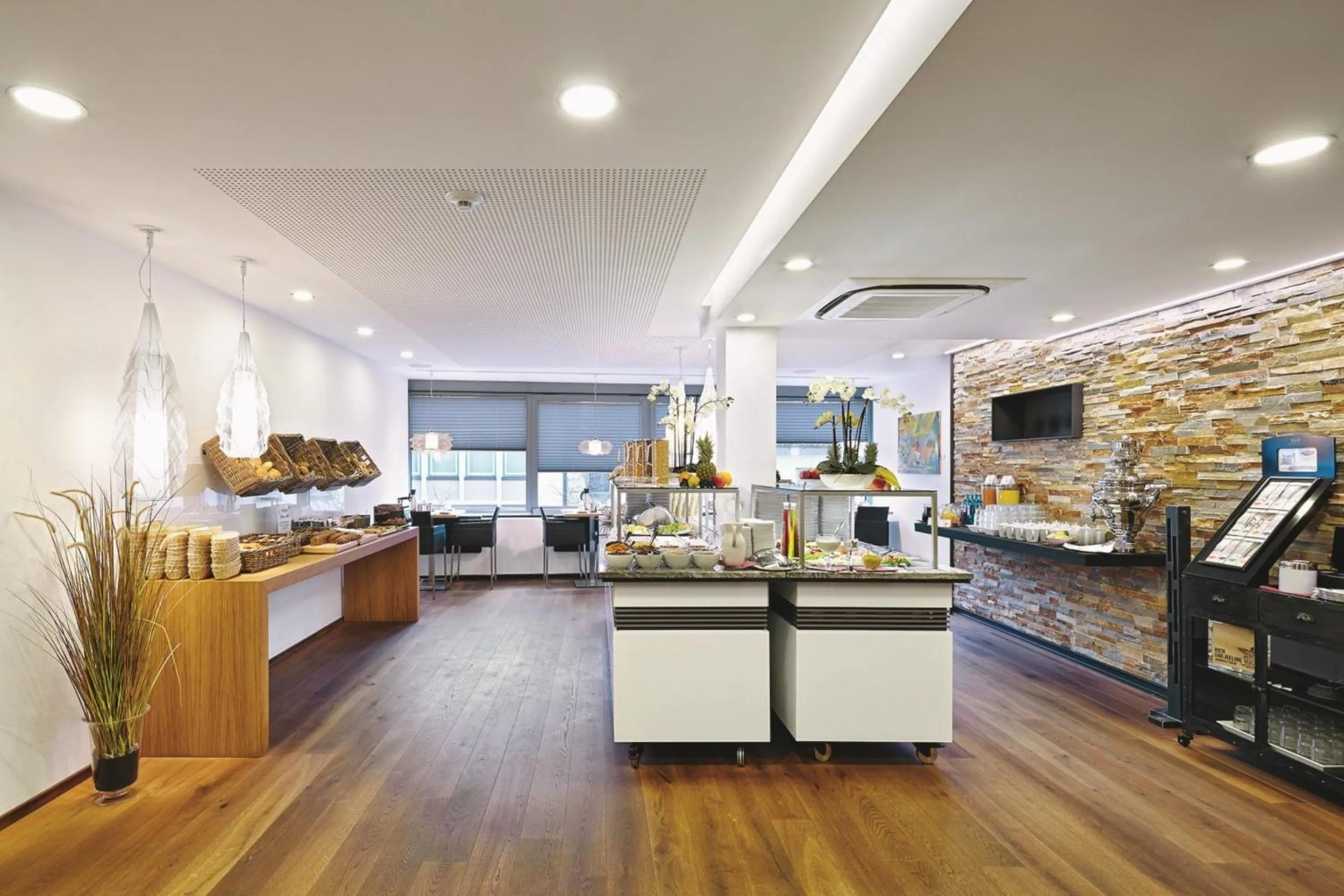 Restaurant/places to eat in Hotel City Krone