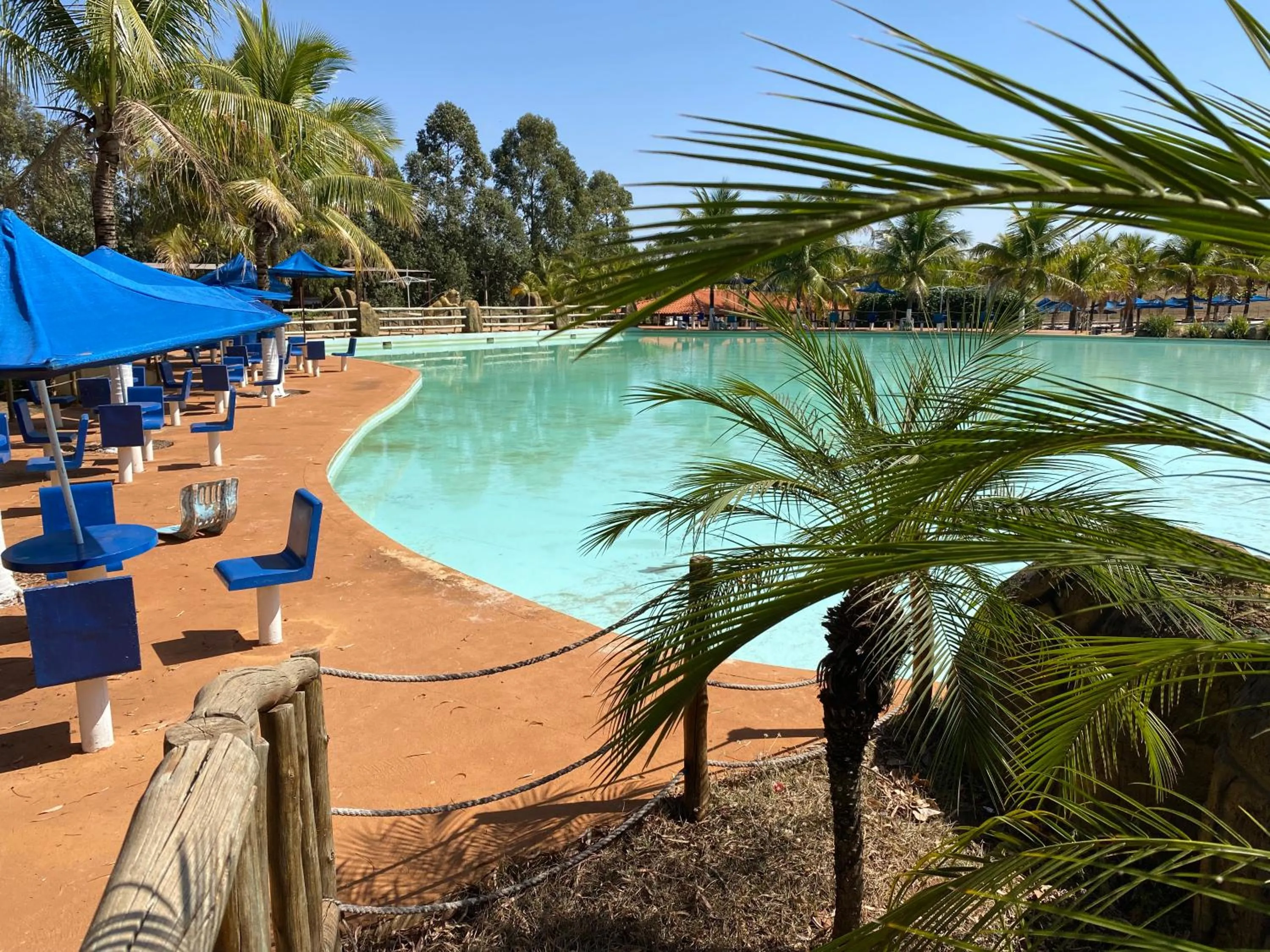 Swimming pool in Mirante Praia Hotel