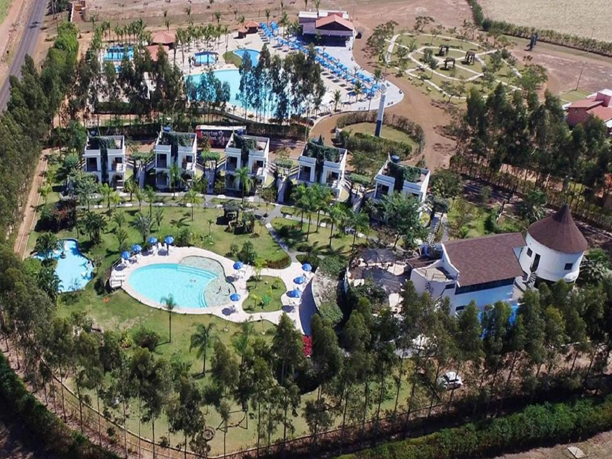 Property building in Mirante Praia Hotel