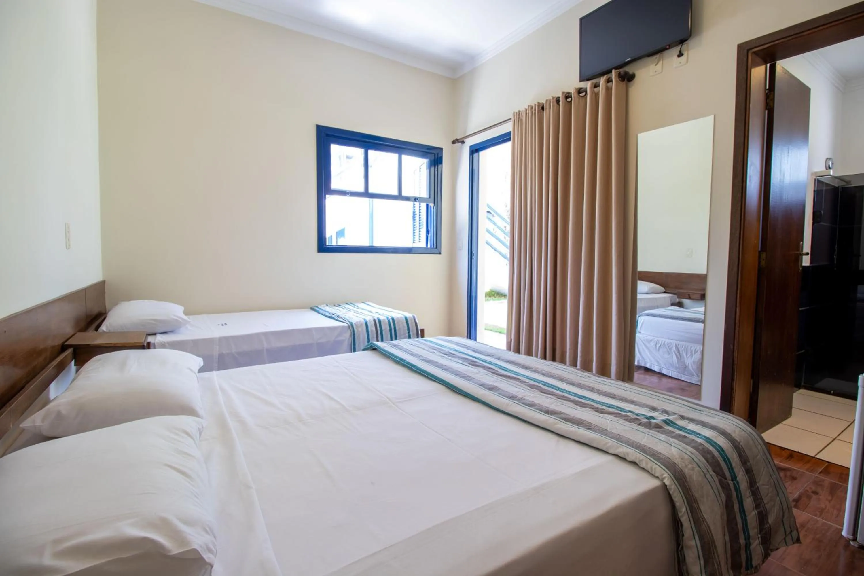 Property building, Bed in Mirante Praia Hotel