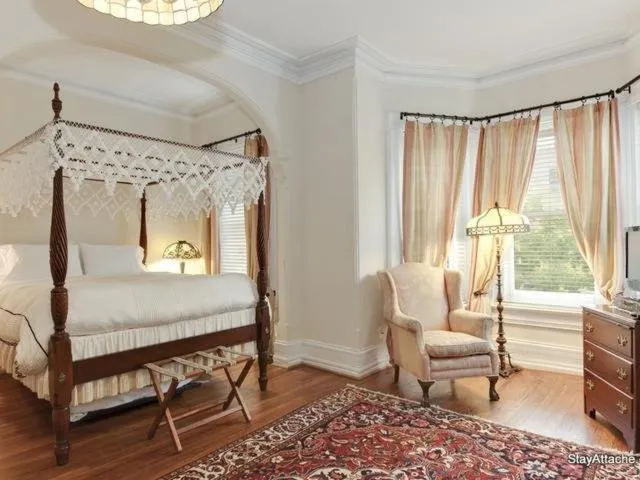 Bed in Sojourn DuPont at The Circle