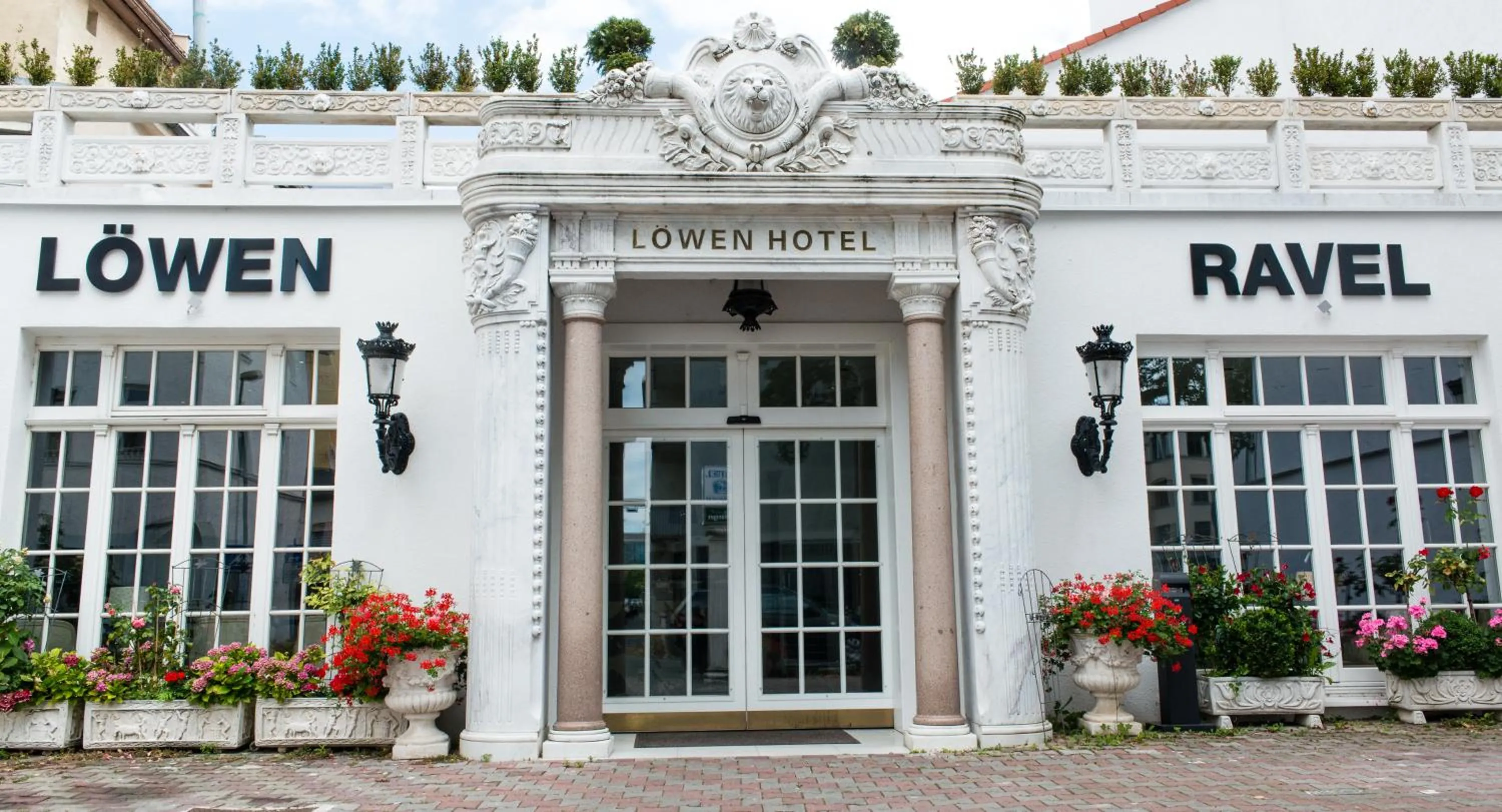 Facade/entrance in Löwen Hotel