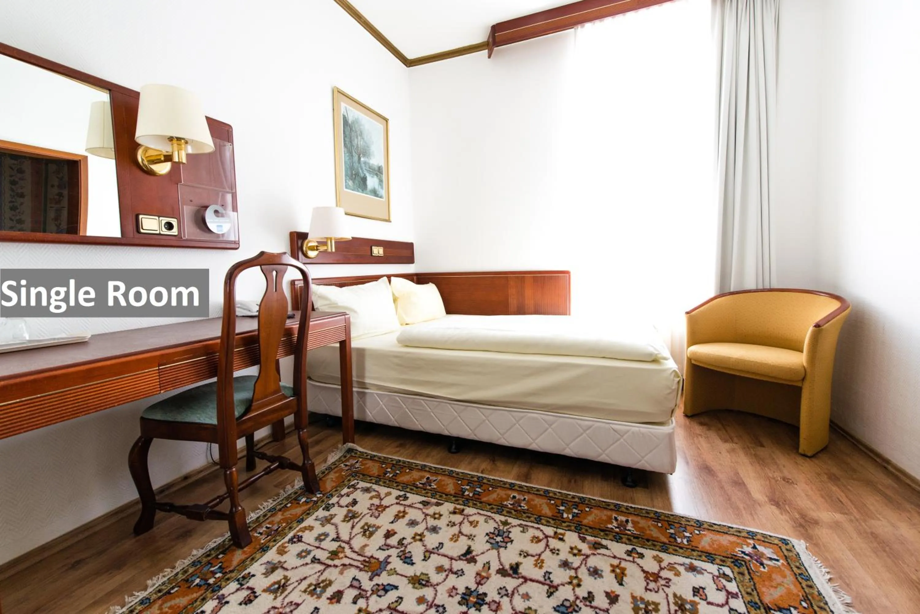 Photo of the whole room, Bed in Löwen Hotel