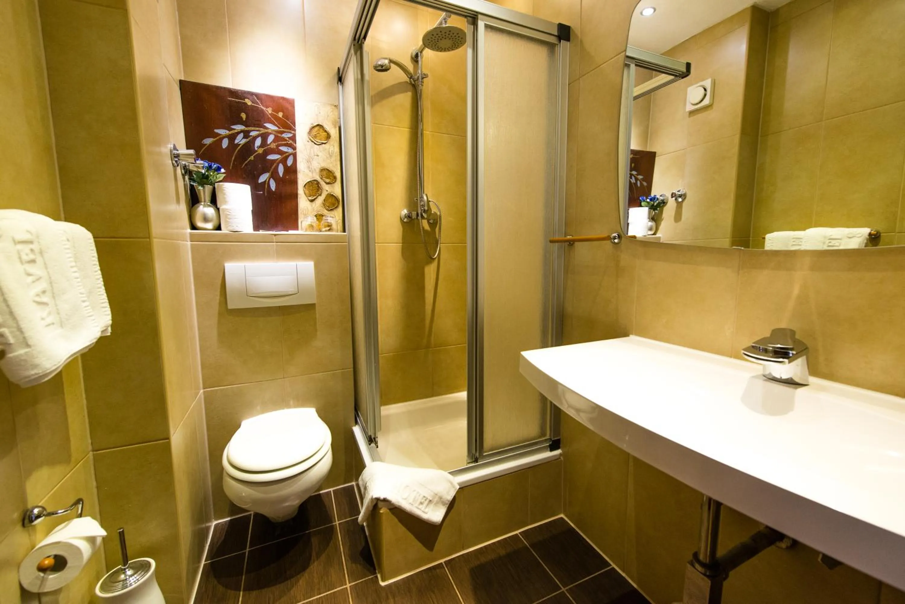 Bathroom in Löwen Hotel