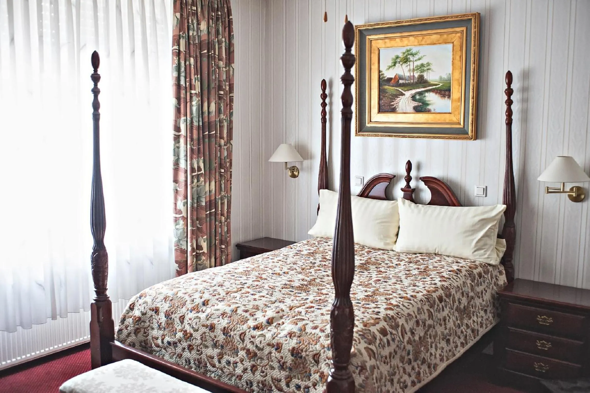 Photo of the whole room, Bed in Löwen Hotel