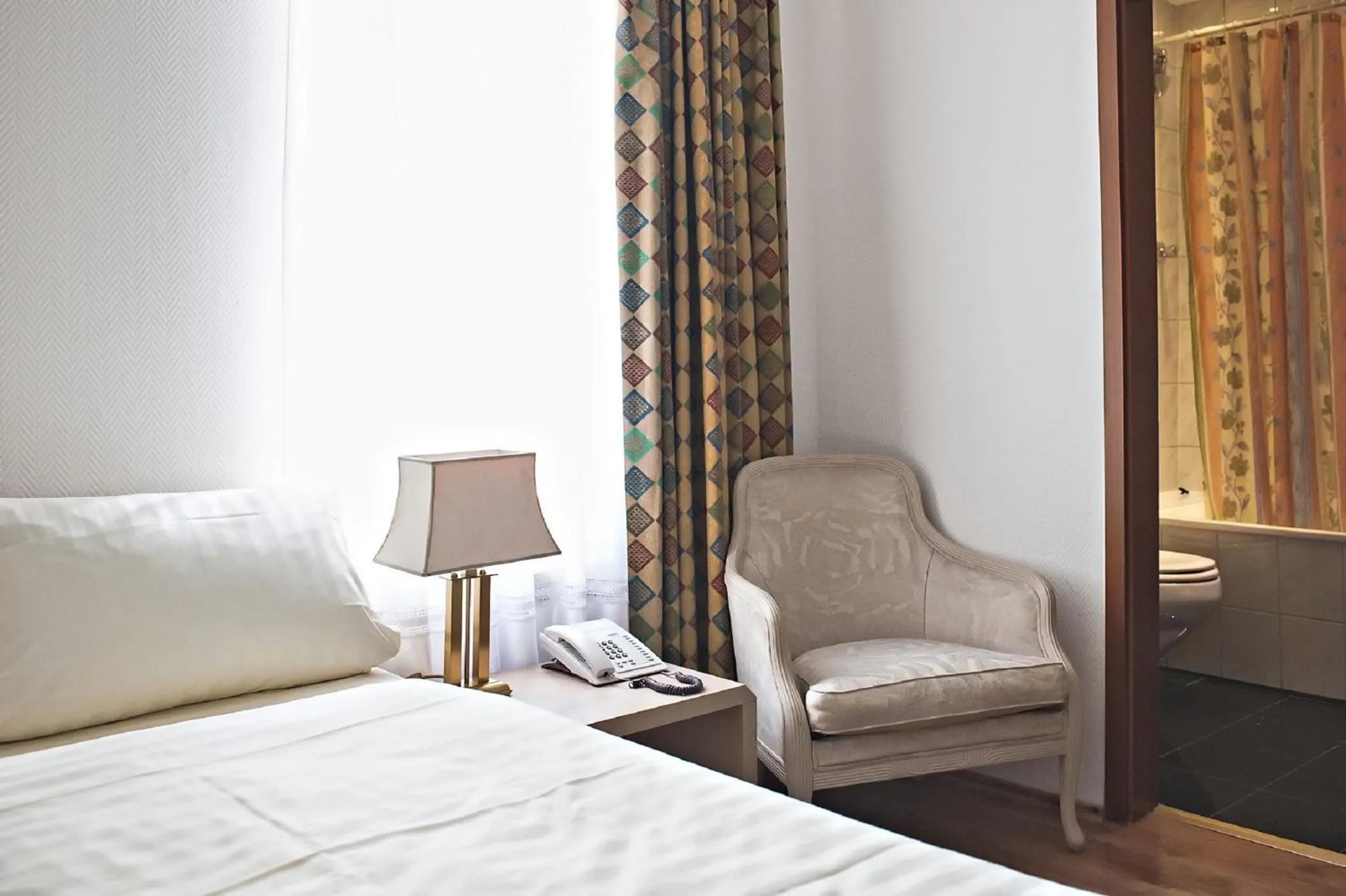 Photo of the whole room, Bed in Löwen Hotel