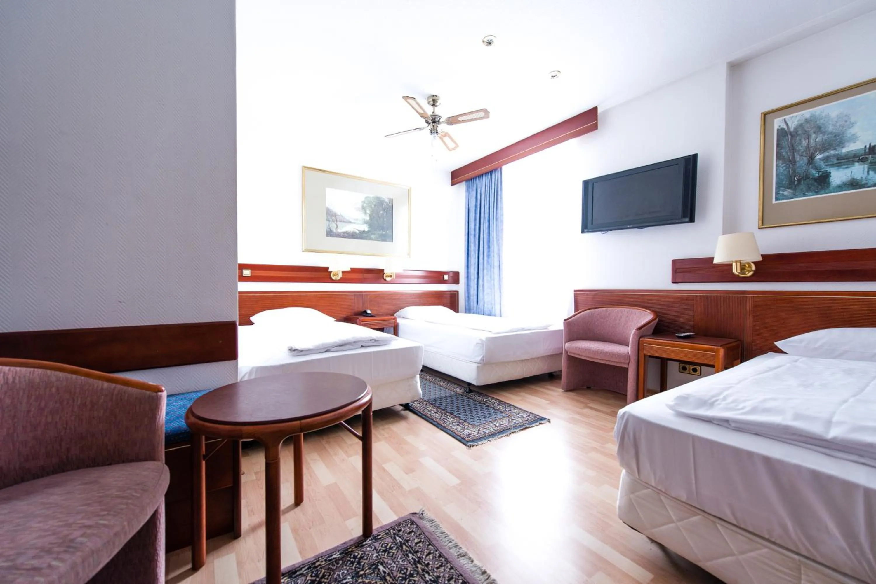 Staff, Bed in Löwen Hotel