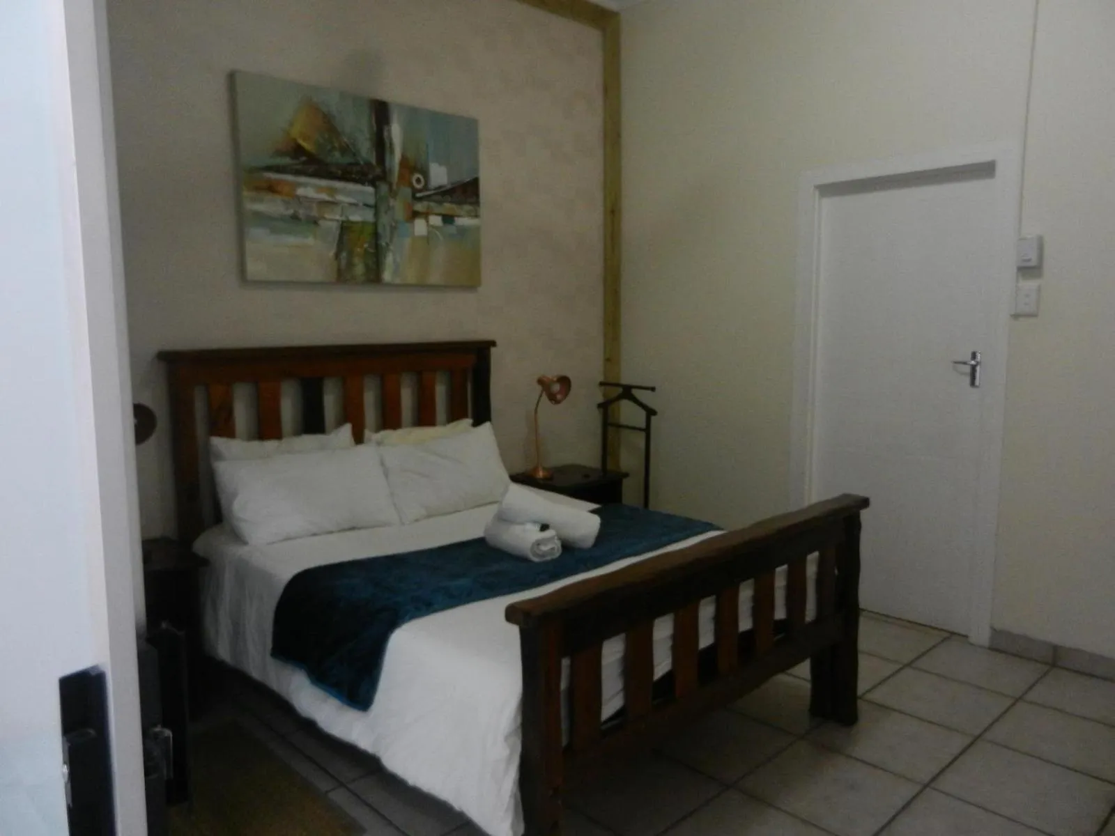 Bed in The Russel Guest House