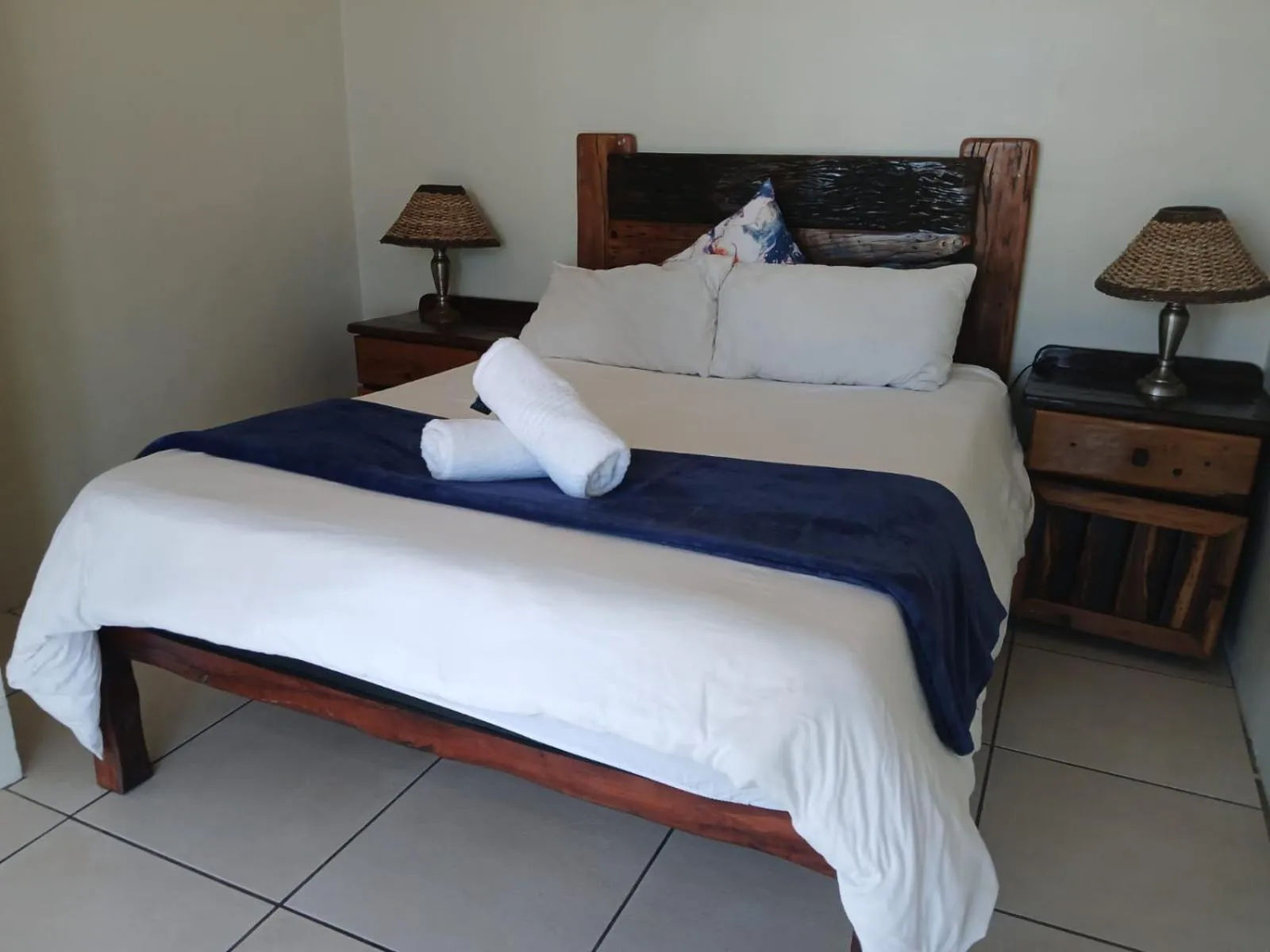 Photo of the whole room, Bed in Island Vibe Backpackers Jeffreys Bay