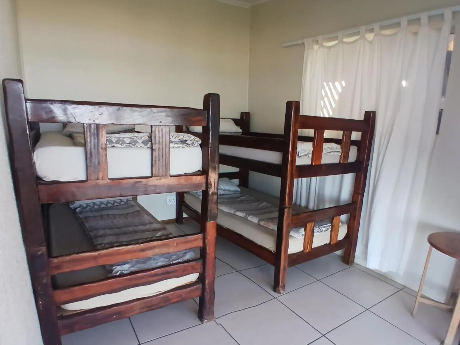 Bed in Island Vibe Backpackers Jeffreys Bay