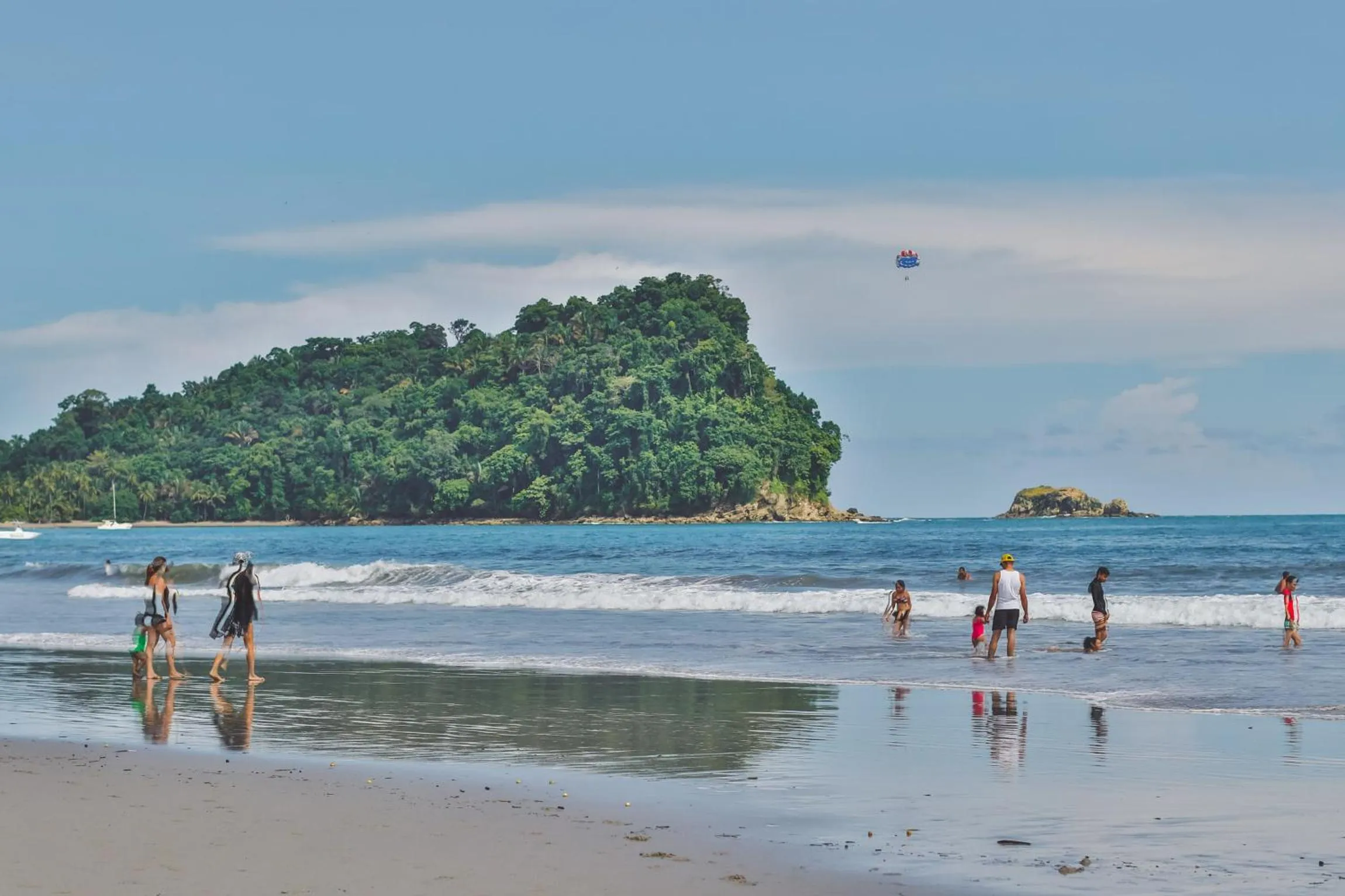 Beach in Hotel Verde Mar Direct Beach Access