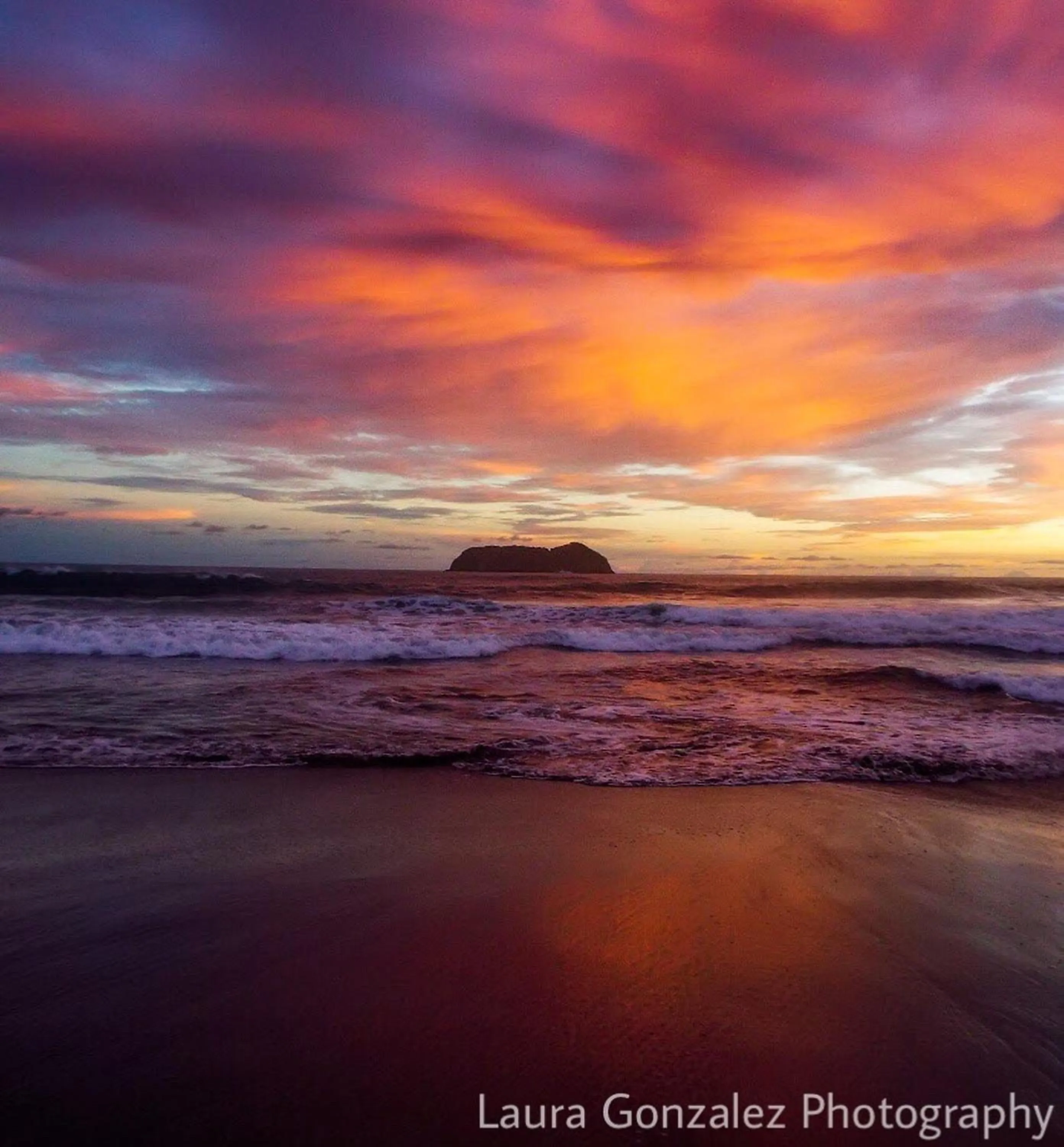 View (from property/room) in Hotel Verde Mar Direct Beach Access