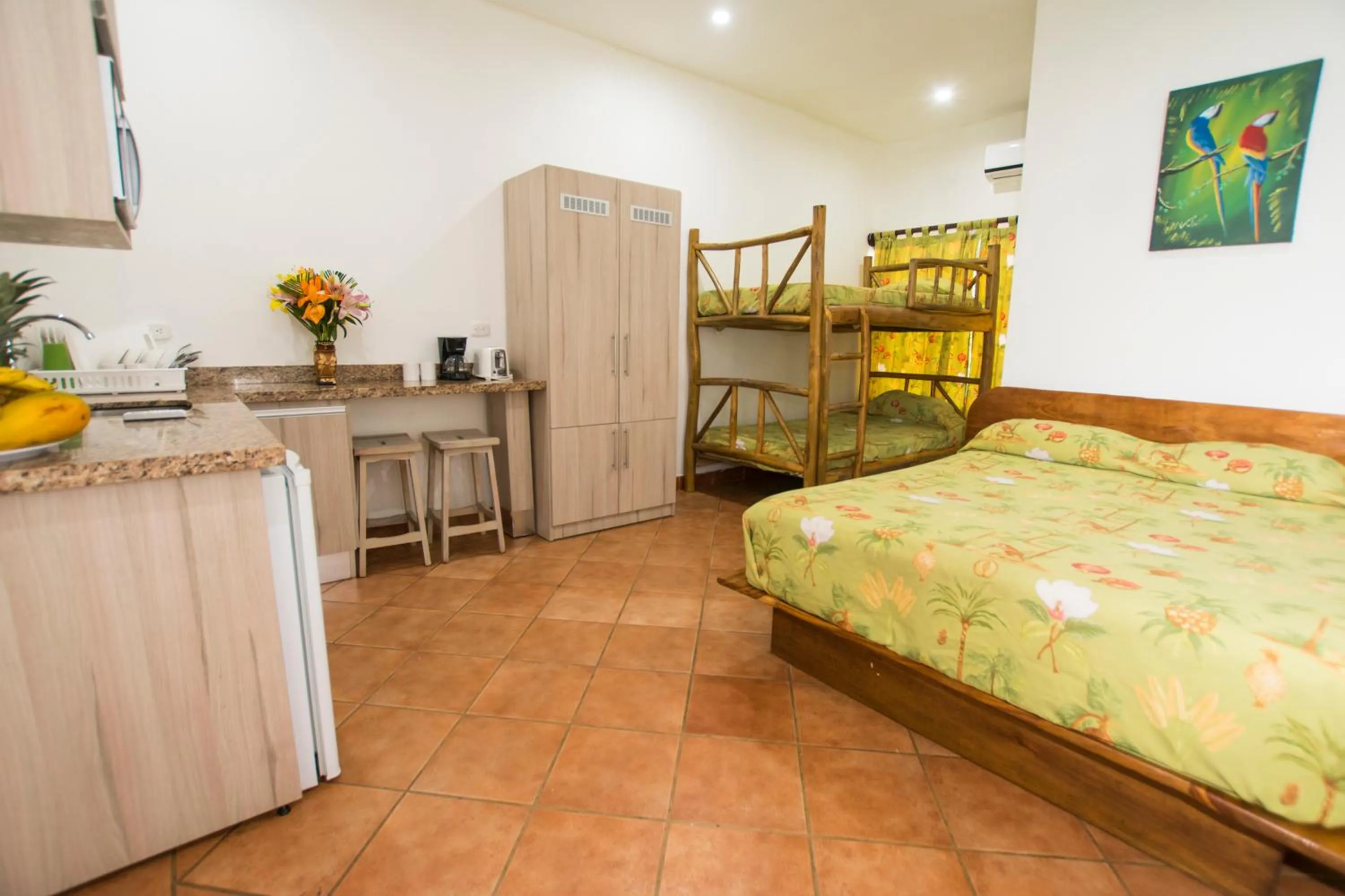 bunk bed, Bed in Hotel Verde Mar Direct Beach Access
